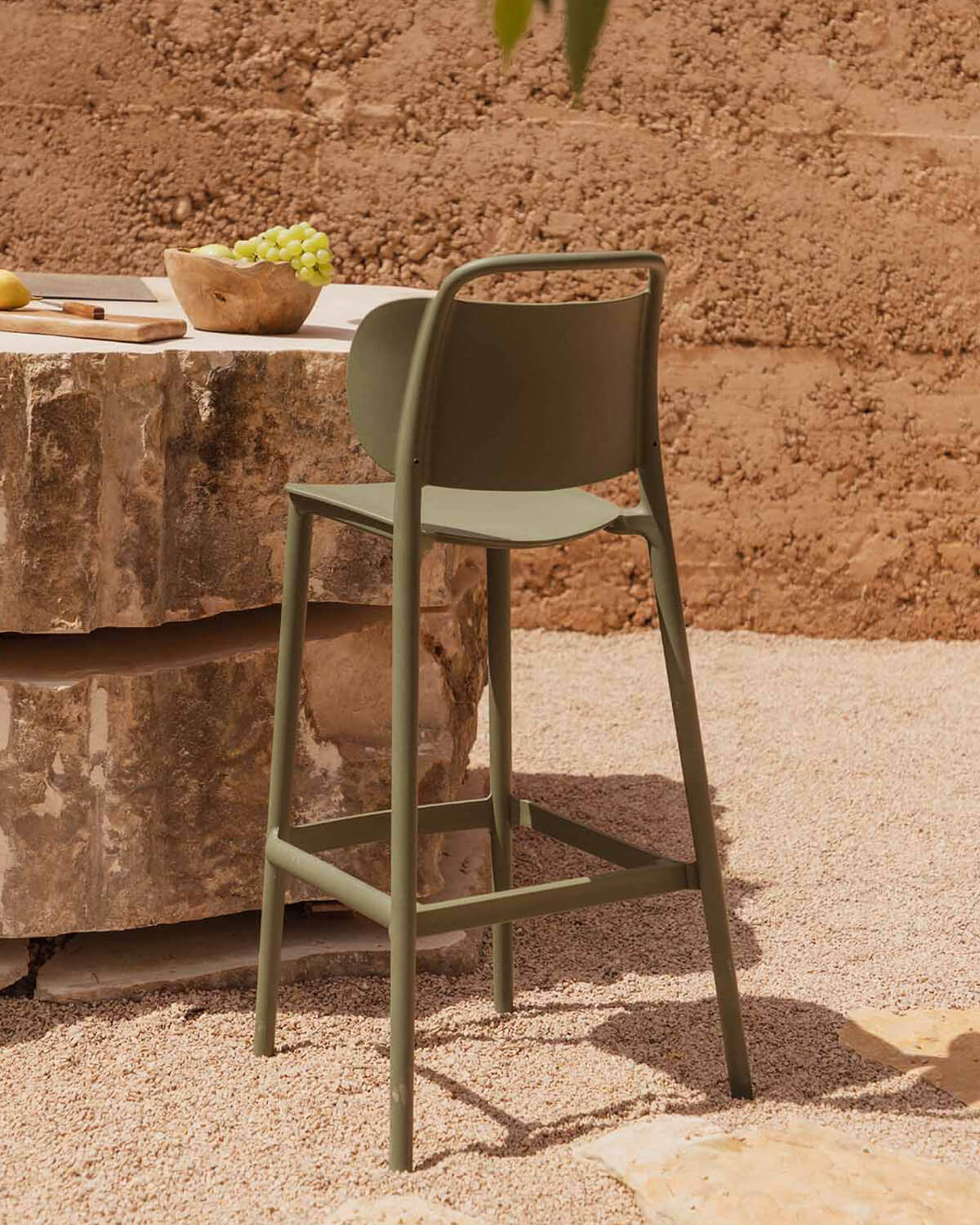 Pack of 2 High Polypropylene Outdoor Stools (77 cm) Kole, gallery image 2