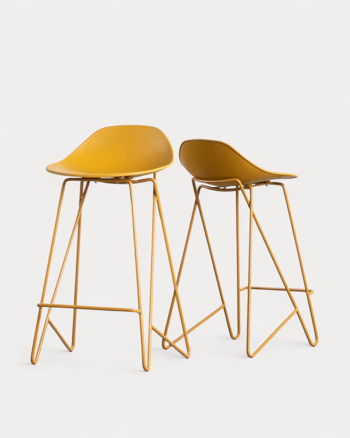 Pack of 4 High Stools in Polypropylene and Steel (67 cm) Paris, gallery image 1