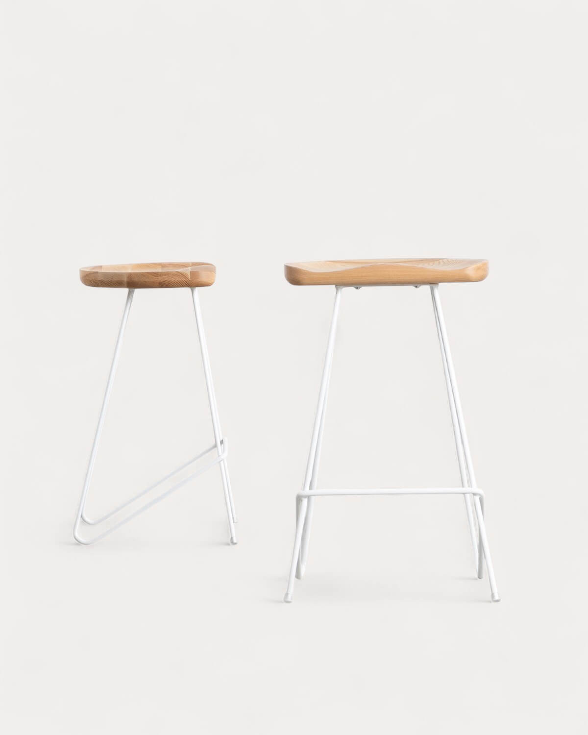 Pack of 4 High Stools in Wood and Metal (67.5 cm) Roses, gallery image 1