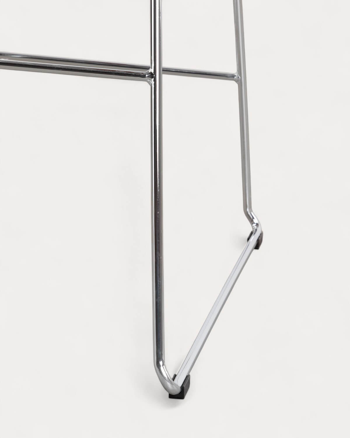 Pack 4 High Steel Stools (66 cm) Low Backrest Aras Trend, gallery image 4