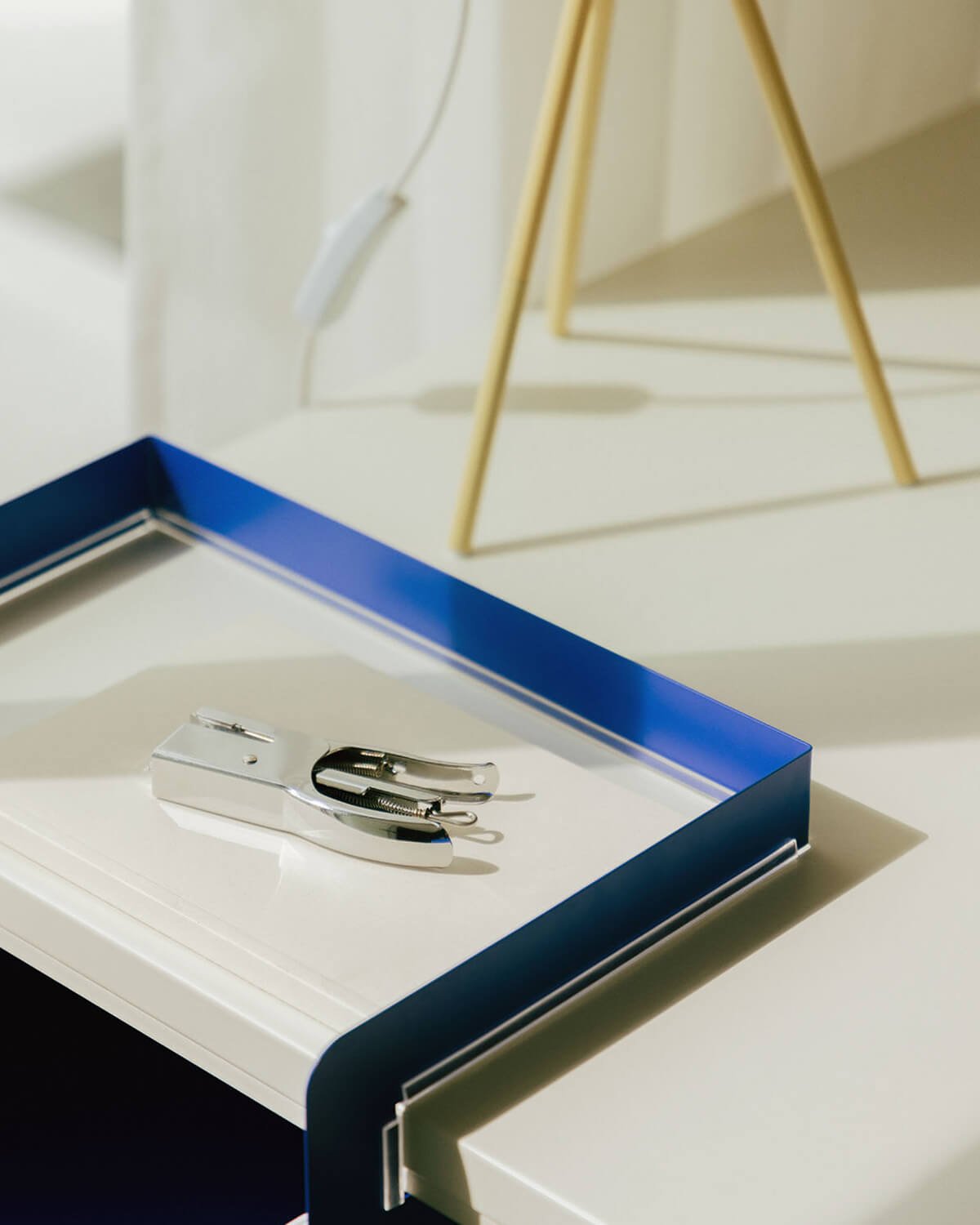 Metal Auxiliary Shelf Vigo, gallery image 3