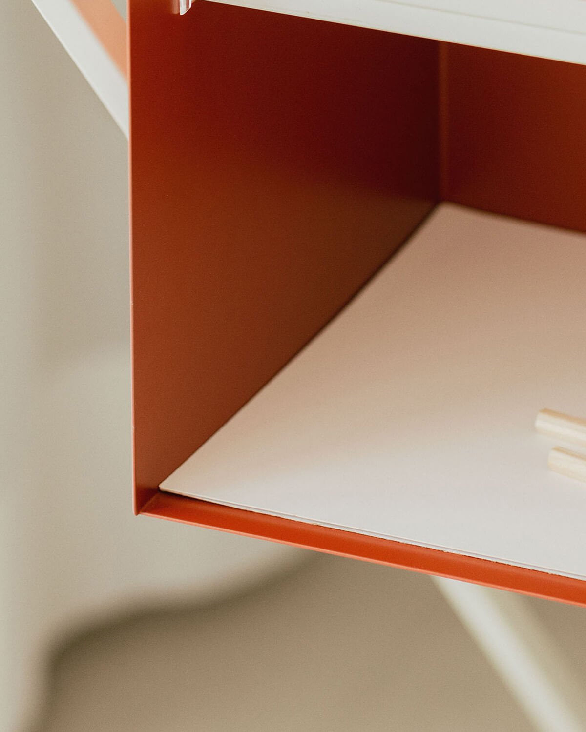 Metal Auxiliary Shelf Vigo, gallery image 3