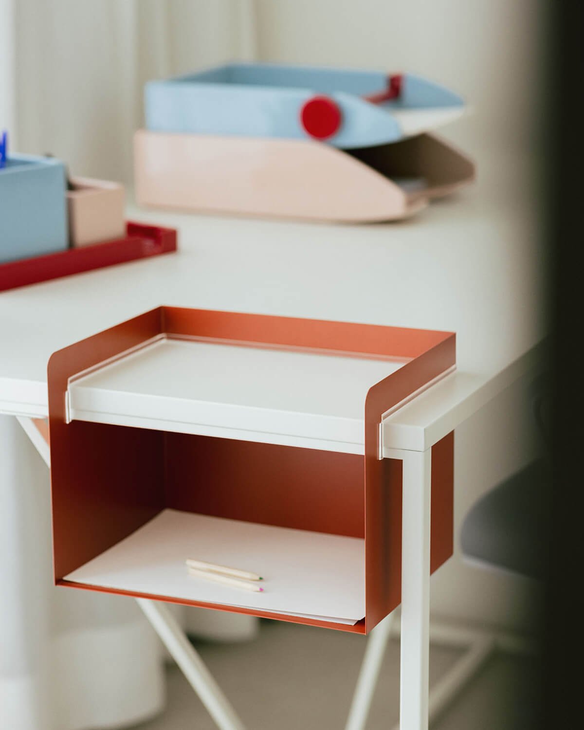 Metal Auxiliary Shelf Vigo, gallery image 2