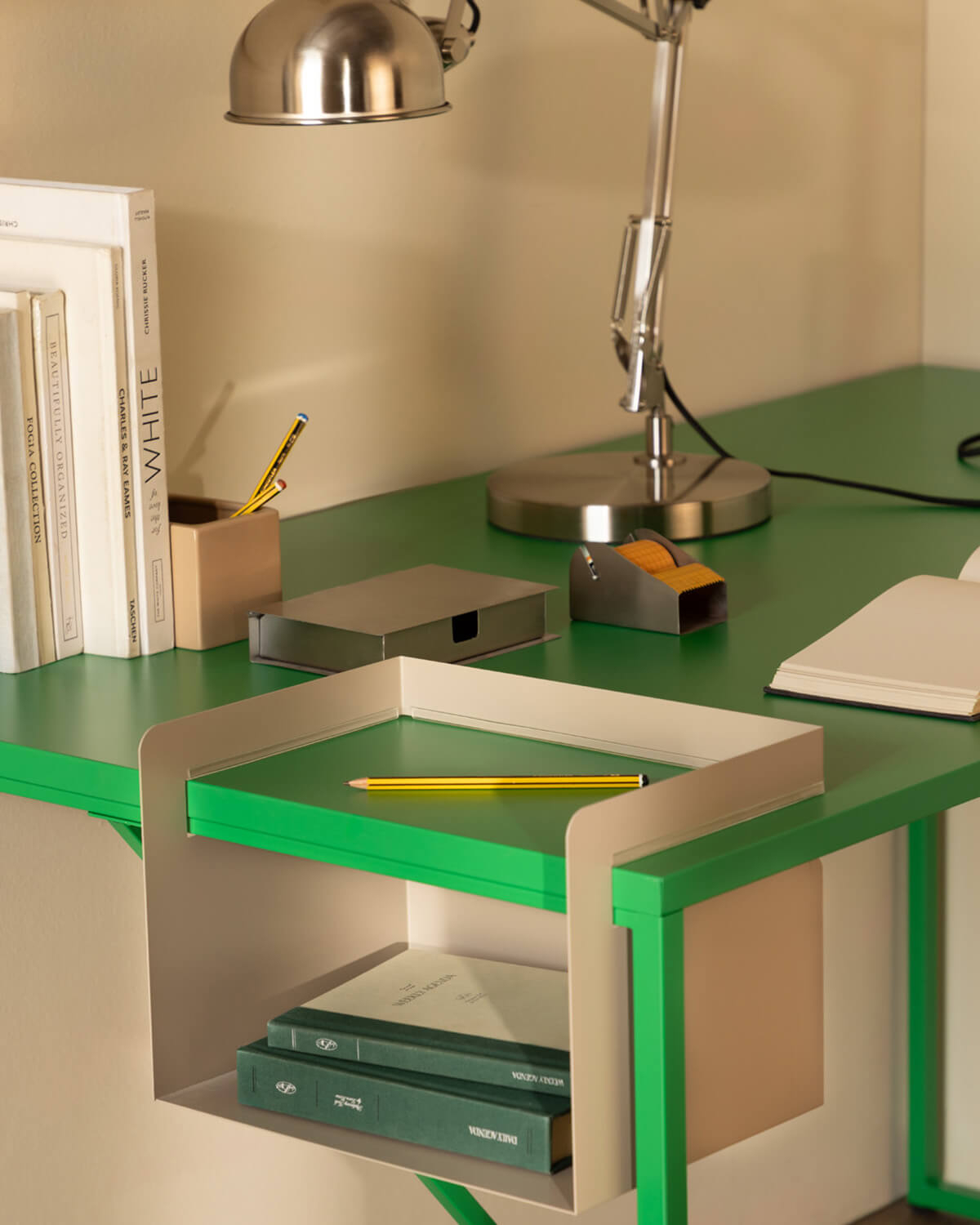 Metal Auxiliary Shelf Vigo, gallery image 2