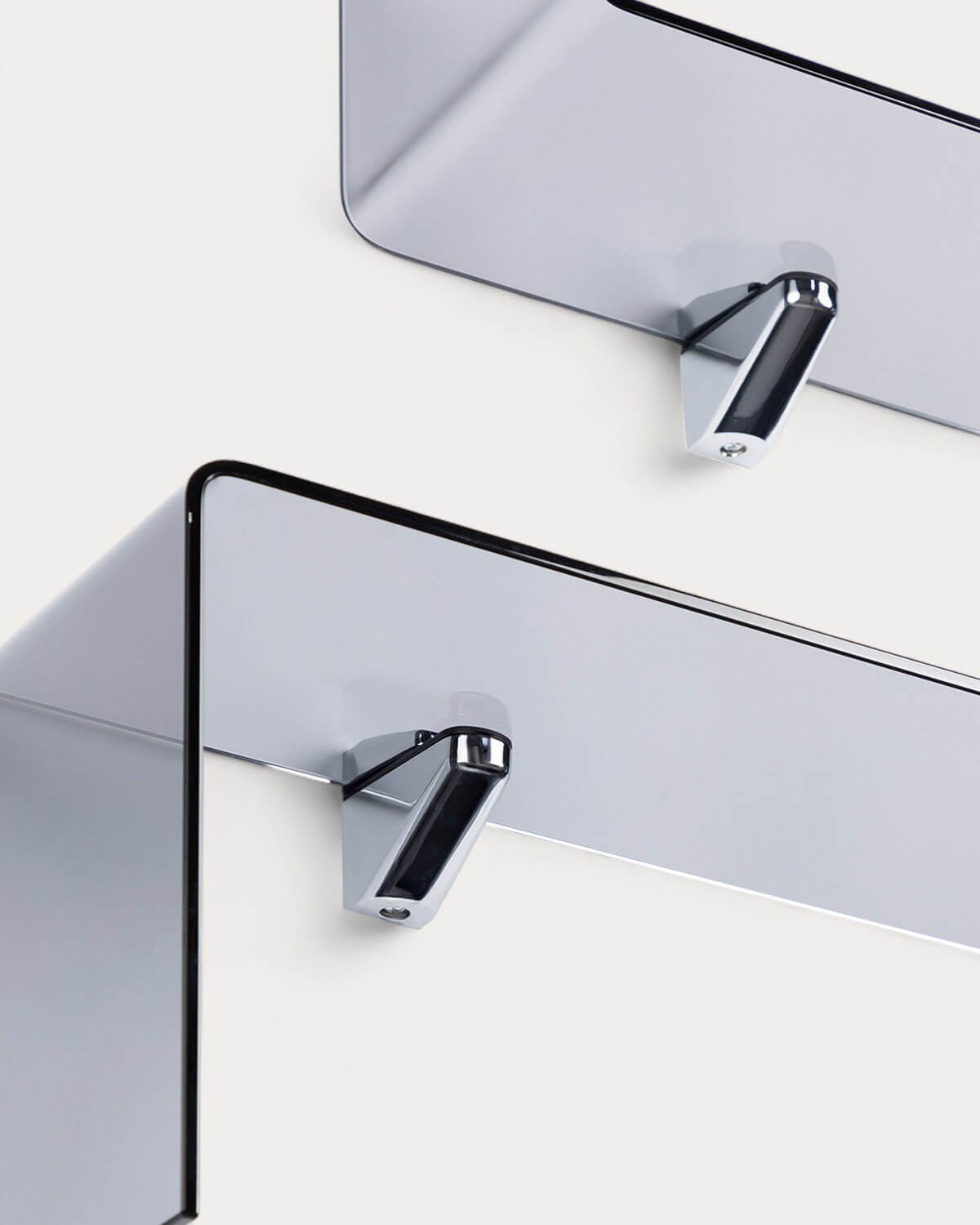 Set de 3 Estanterias de Pared de Cristal Curvado Iris, gallery image 2