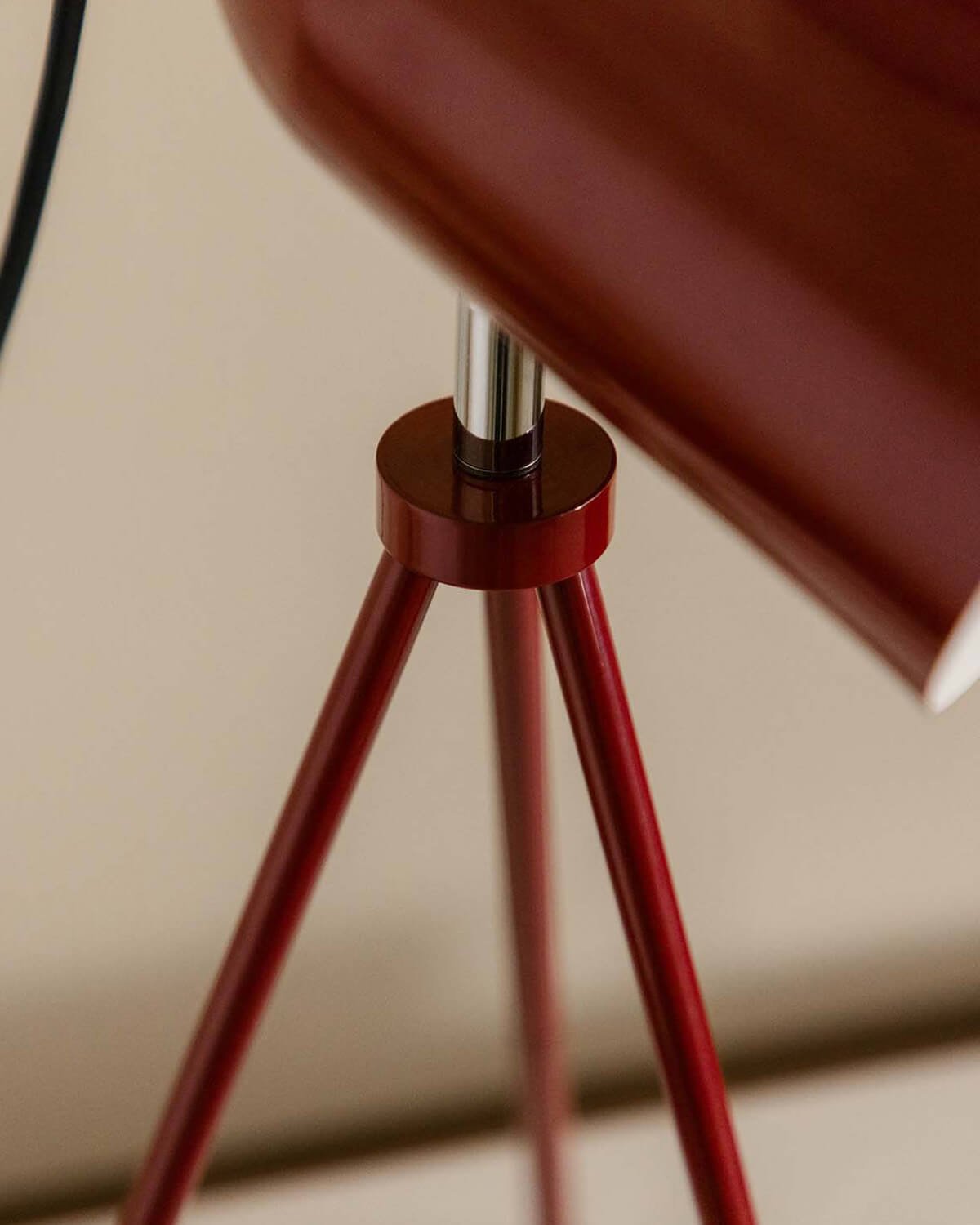 Theon Metal Table Lamp , gallery image 3