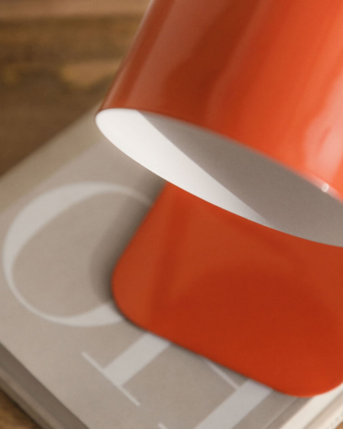 Marís Metal Table Lamp, gallery image 3