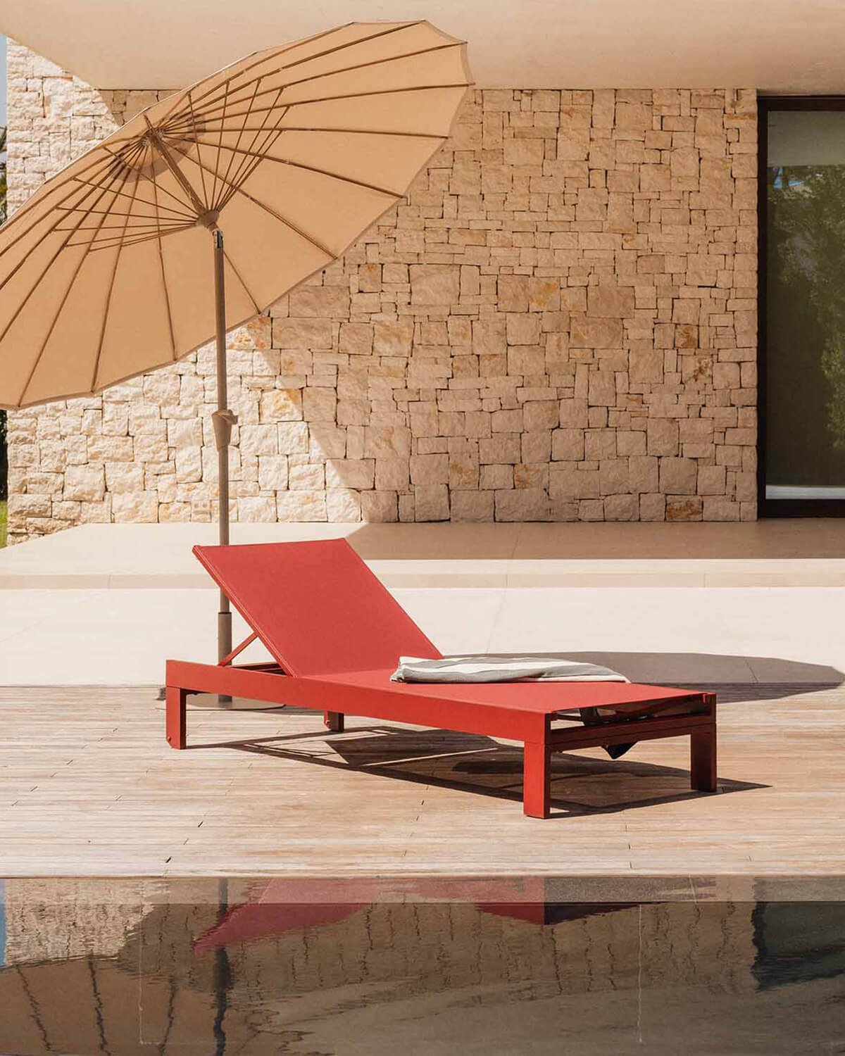 Aluminium and Fabric Reclining Sun Lounger New Kreta, gallery image 2