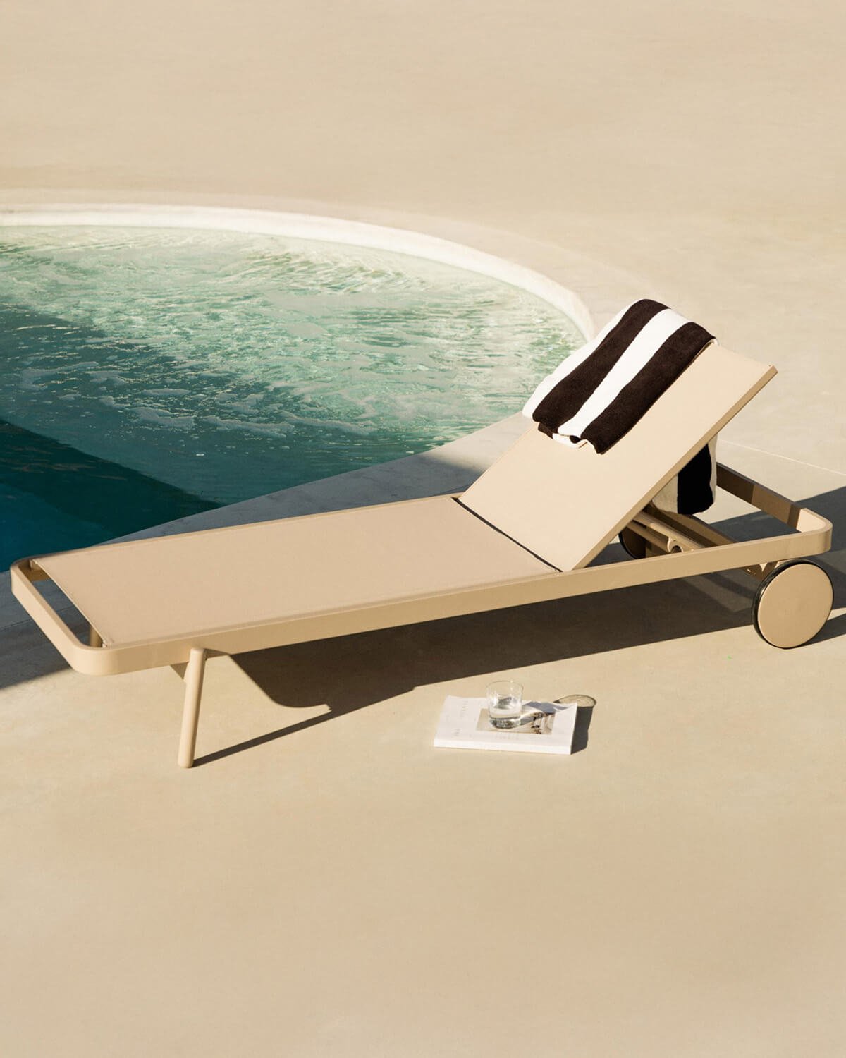 Reclining Lounger in Aluminum and Celina Fabric, gallery image 2