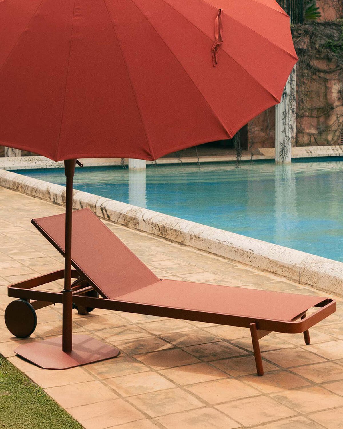 Reclining Lounger in Aluminum and Celina Fabric, gallery image 2