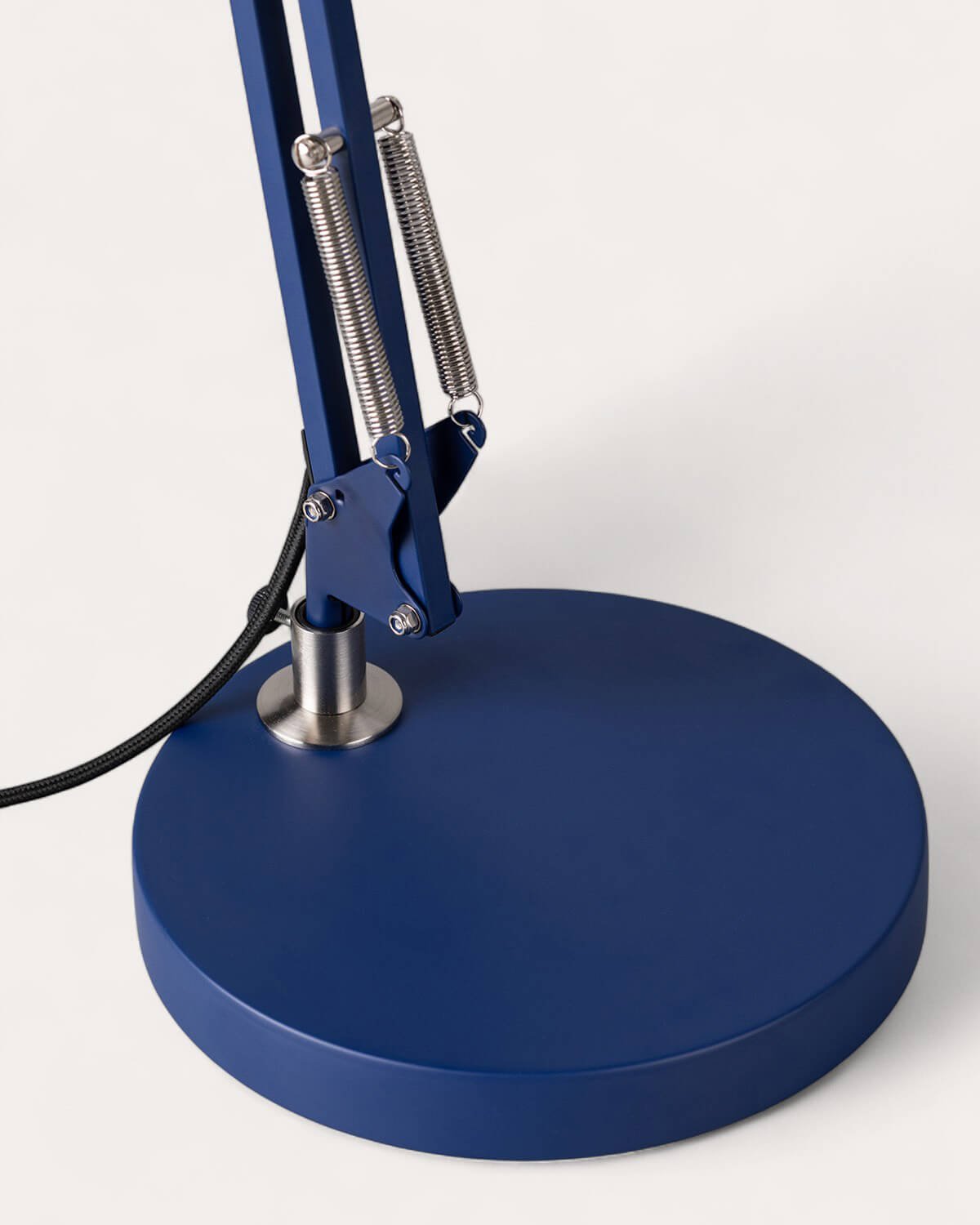 Febo Metal Table Lamp, gallery image 7