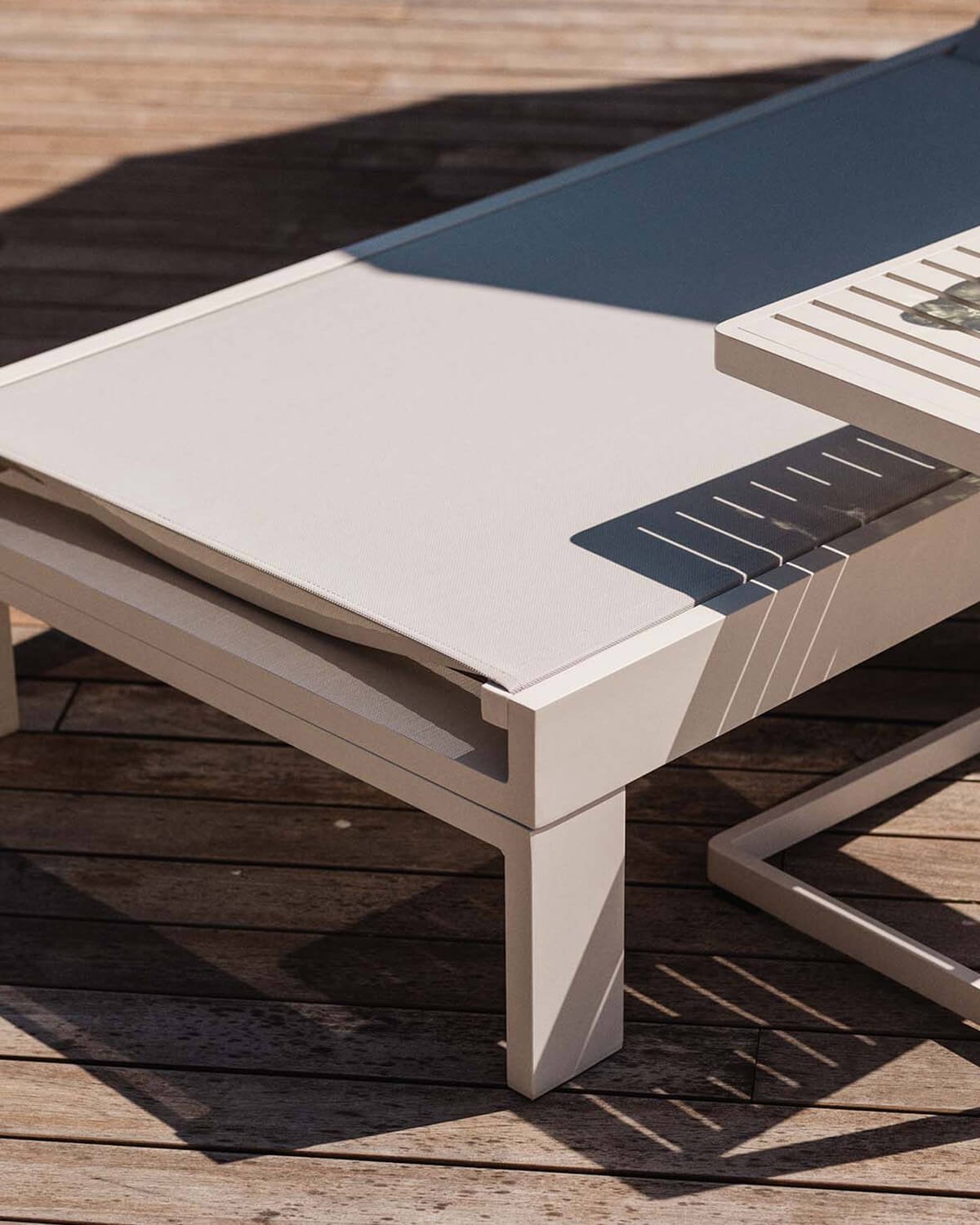 Aluminium and Fabric Reclining Sun Lounger New Kreta, gallery image 3