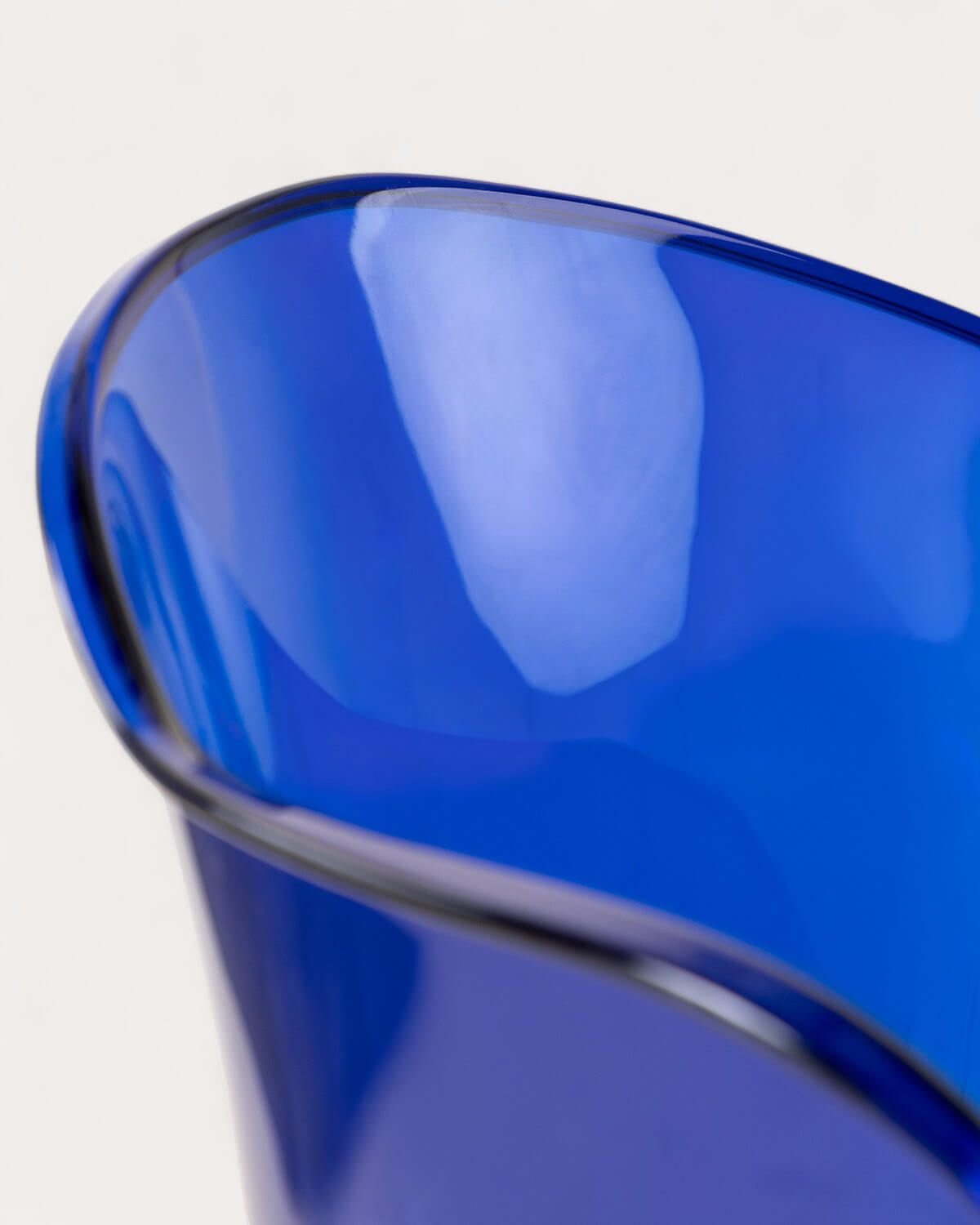 Polycarbonate Dining Chair Pinhes, gallery image 6