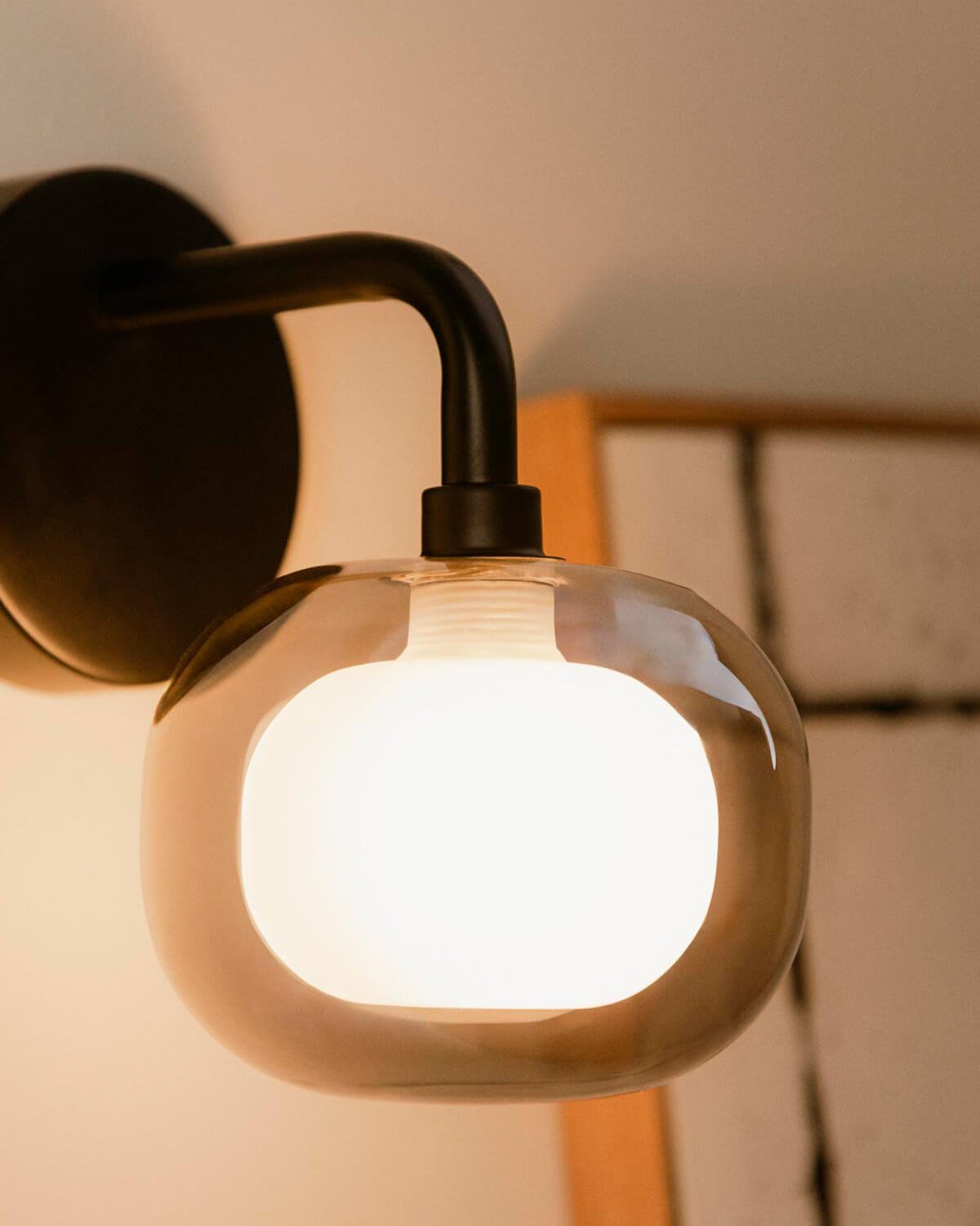 Dasha Metal Wall Sconce, gallery image 3