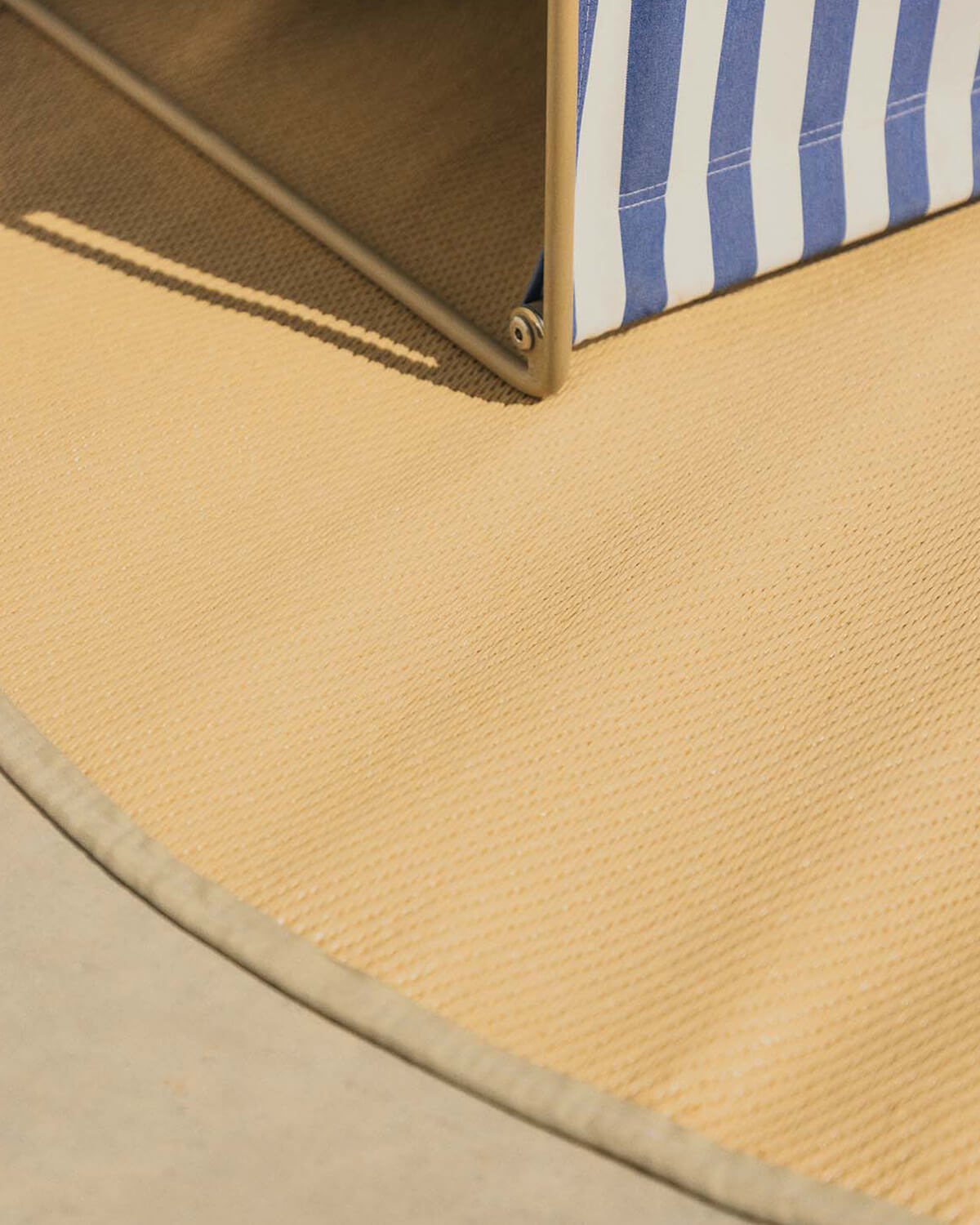 Round Polypropylene Outdoor Rug (Ø152 cm) Llevant, gallery image 3