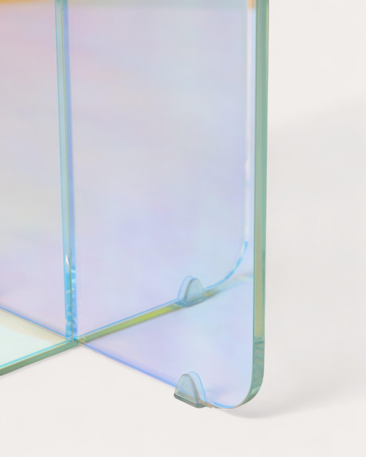 Round Iridisent Tempered Glass Side Table (Ø50 cm) Iris, gallery image 6