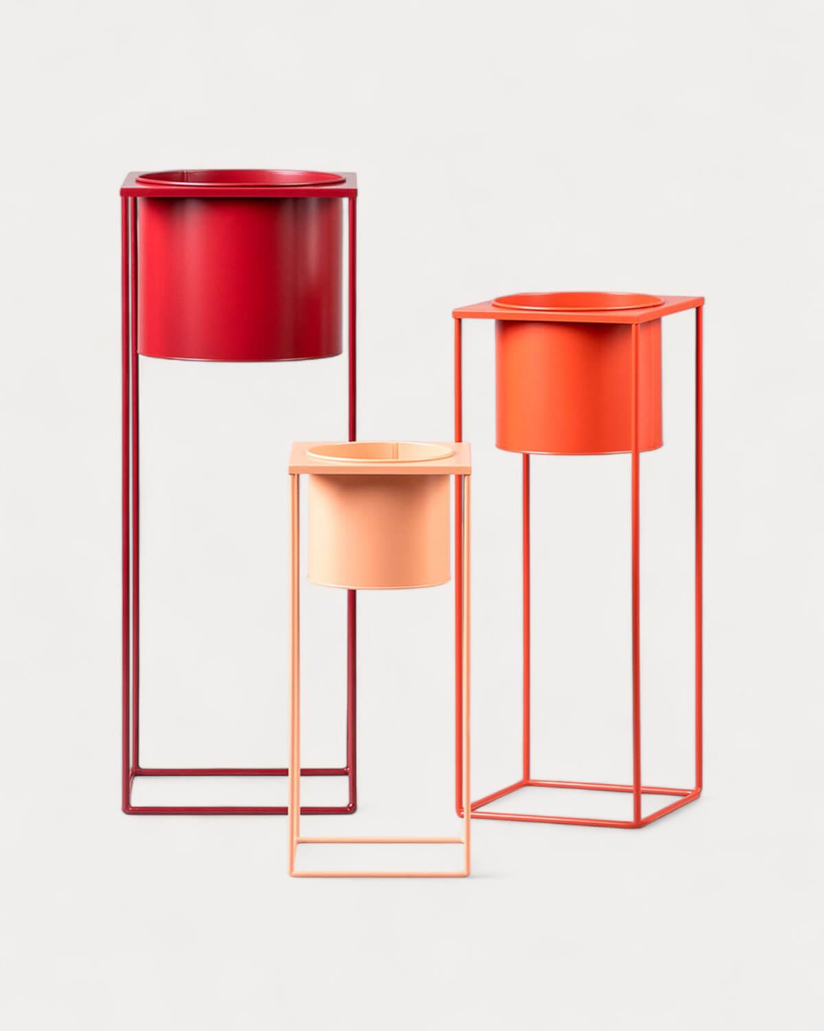 Set of 3 Round Metal Planters Cosme, gallery image 1