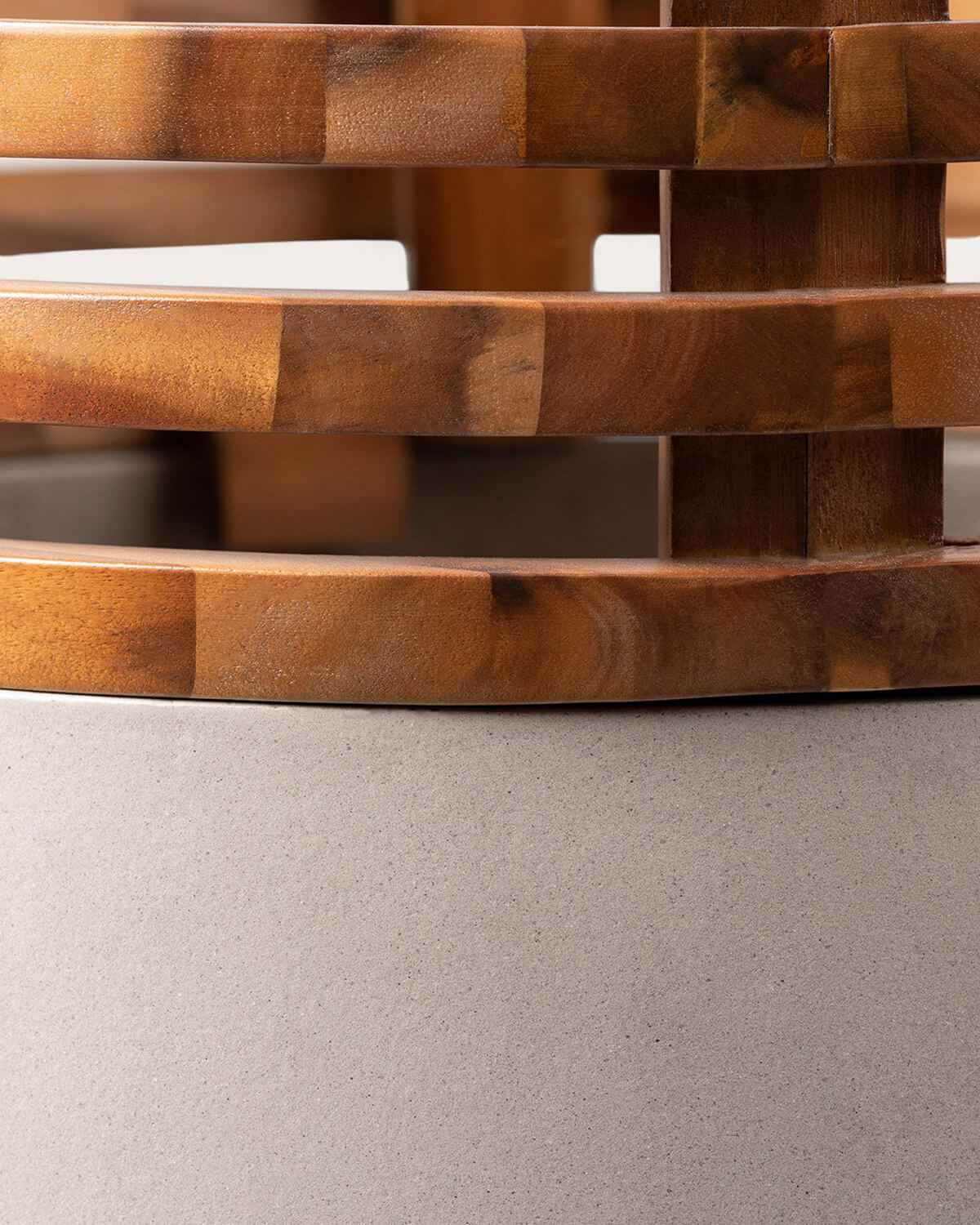 Concrete and Acacia Wood Planter XL (60xØ57 cm) Hazan, gallery image 4