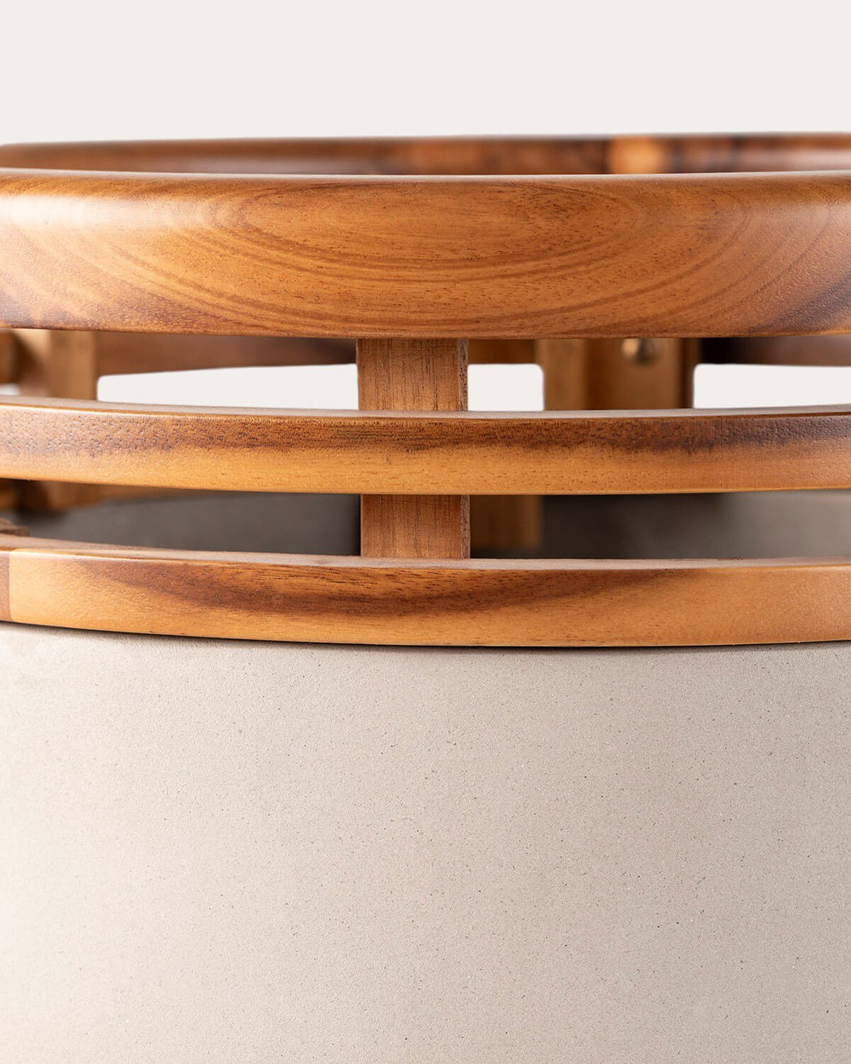 Concrete and Acacia Wood Planter S (34xØ38 cm) Hazan, gallery image 4