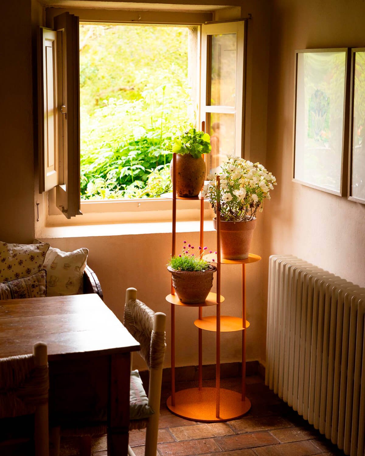 Metal Plant Stand Eilam, gallery image 2