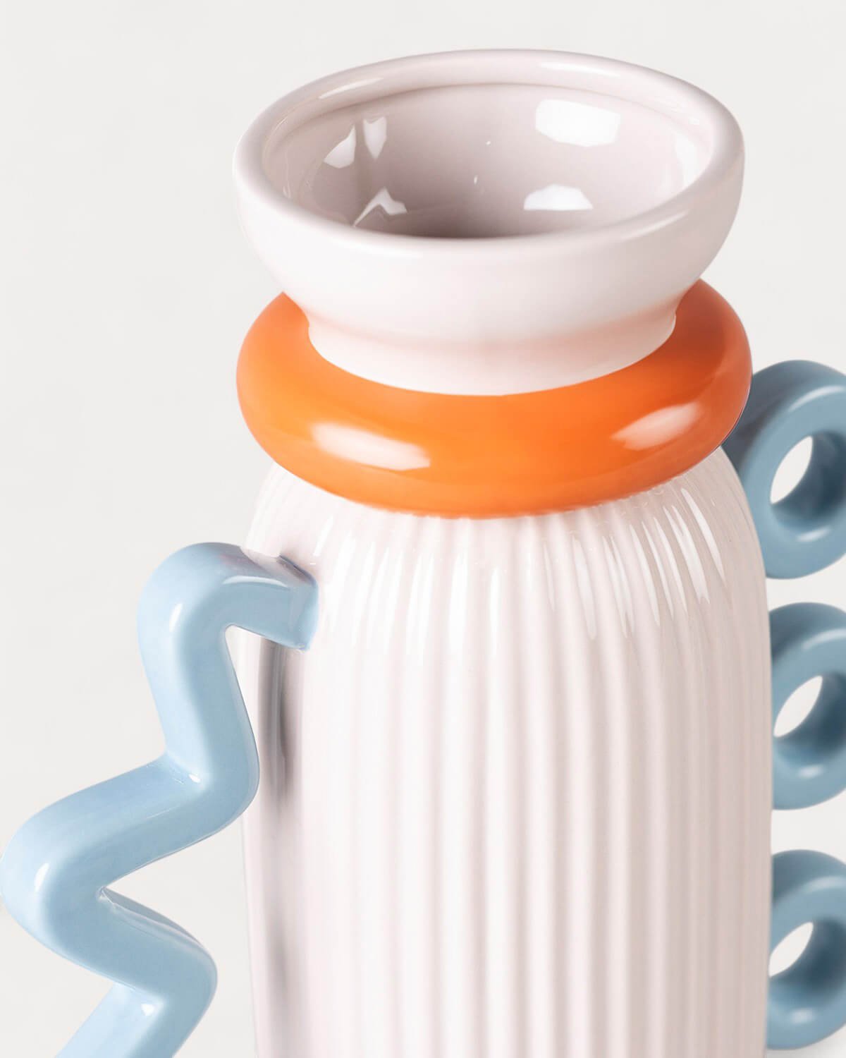 Dolomite Vase Odises, gallery image 4