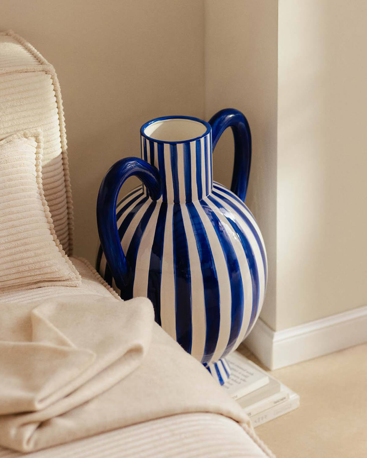 Tall Dolomite Vase XL Melon Lines - themasie.com