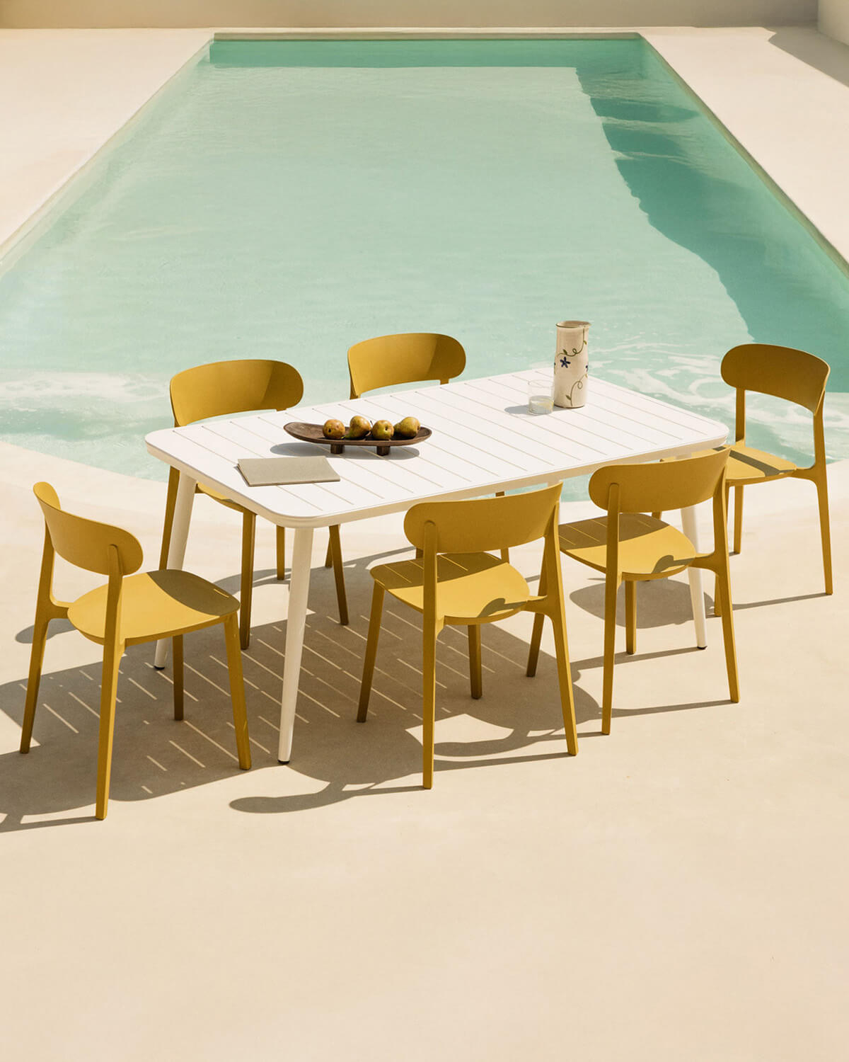 Cancun Rectangular Aluminum Table Set (160x90 cm) and 6 Briel Outdoor Polypropylene Chairs, gallery image 2