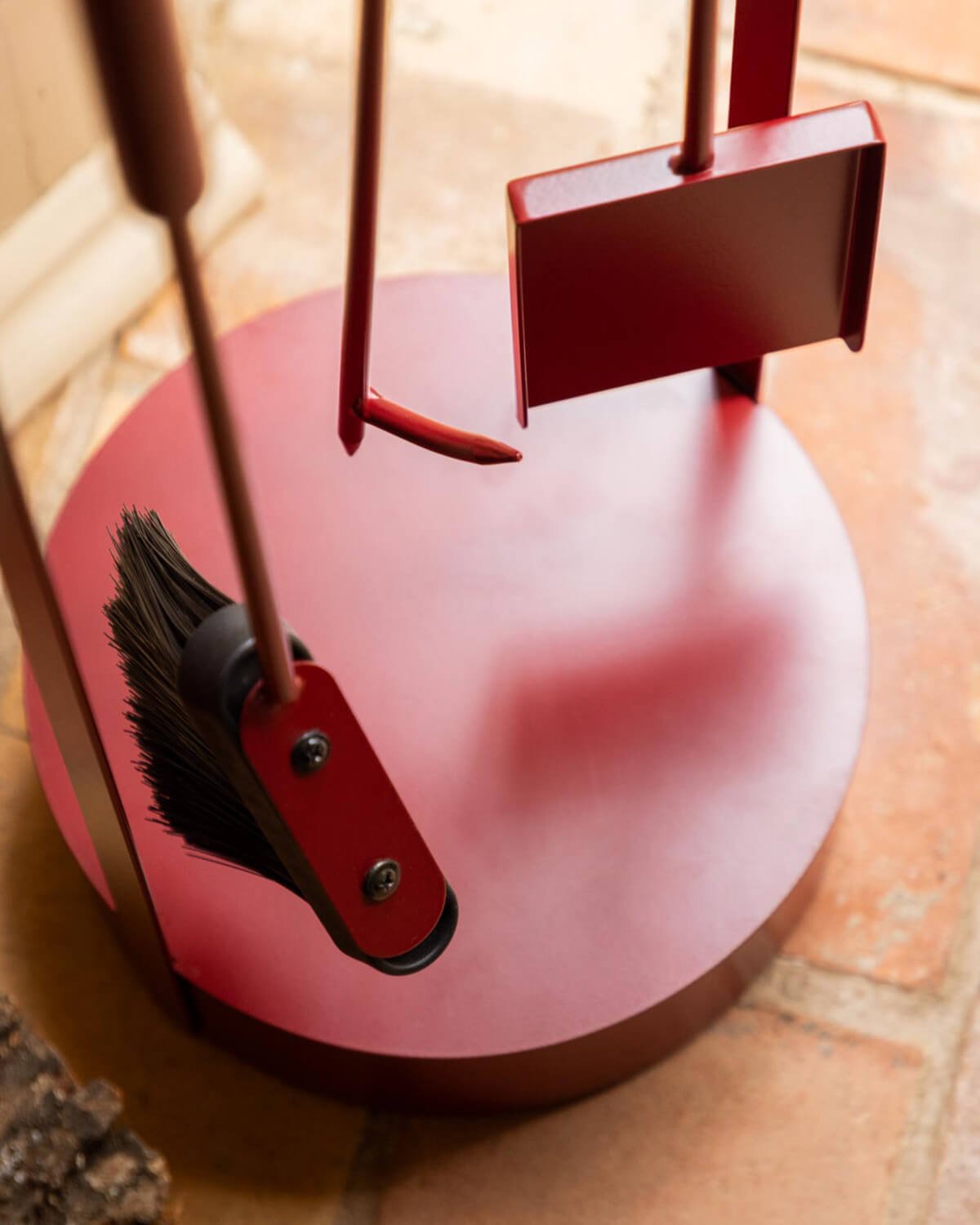 Lior Metal Fireplace Accessory Set, gallery image 3