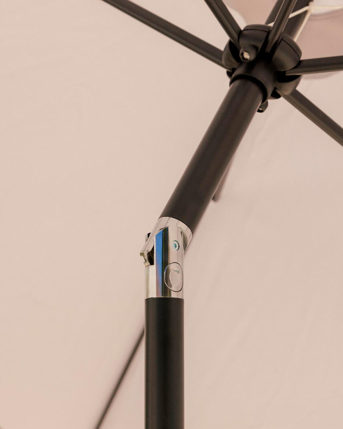 Garden and Terrace Rectangular Parasol (295x198 cm) Kuer, gallery image 3