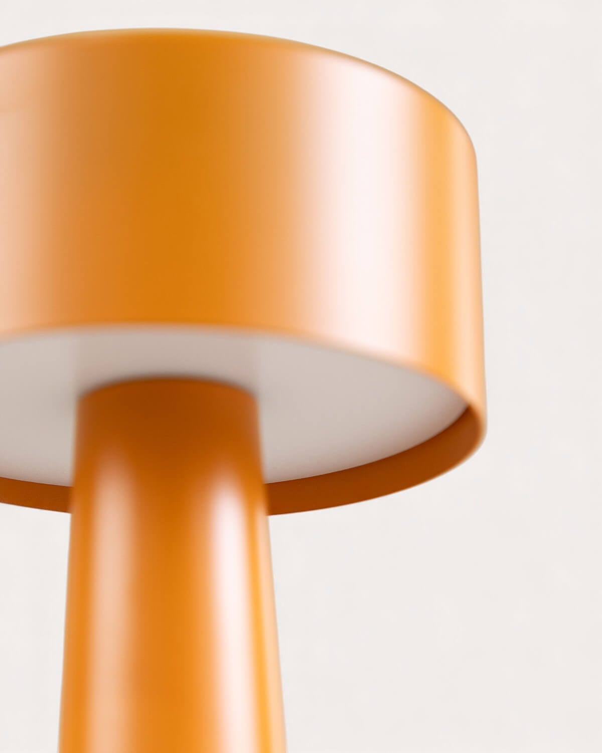 Wireless Outdoor Dimmable LED Table Lamp Shimon, gallery image 5