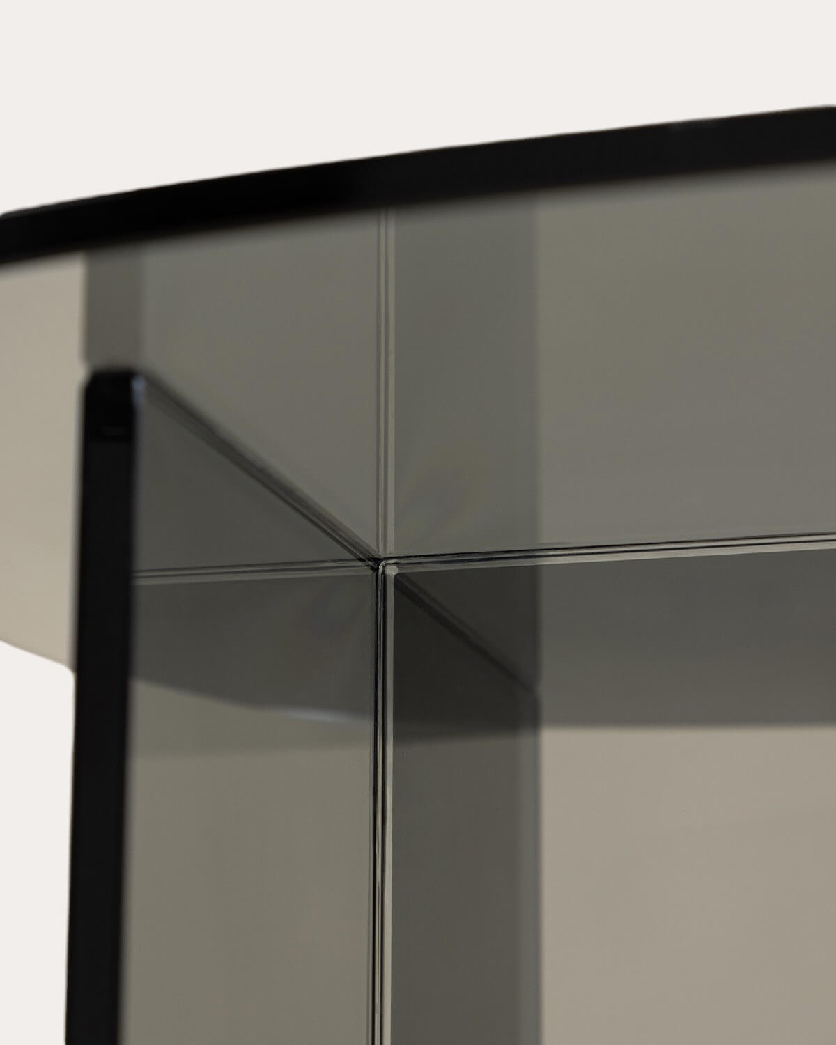 Tall Oval Tempered Glass Side Table (40,5x40 cm) Urel, gallery image 4