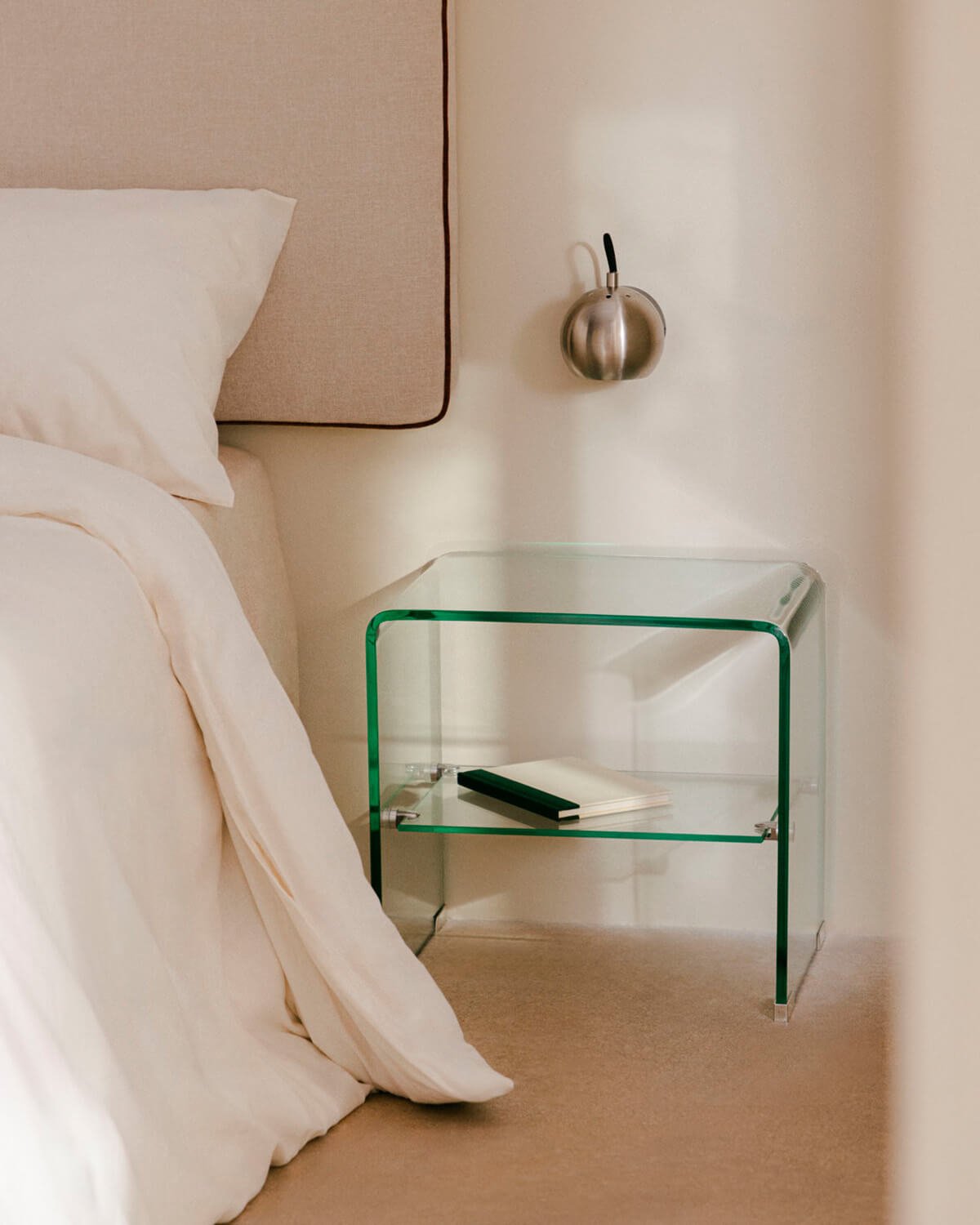 Rectangular Tempered Glass Nightstand (47x36 cm) Endil, gallery image 2