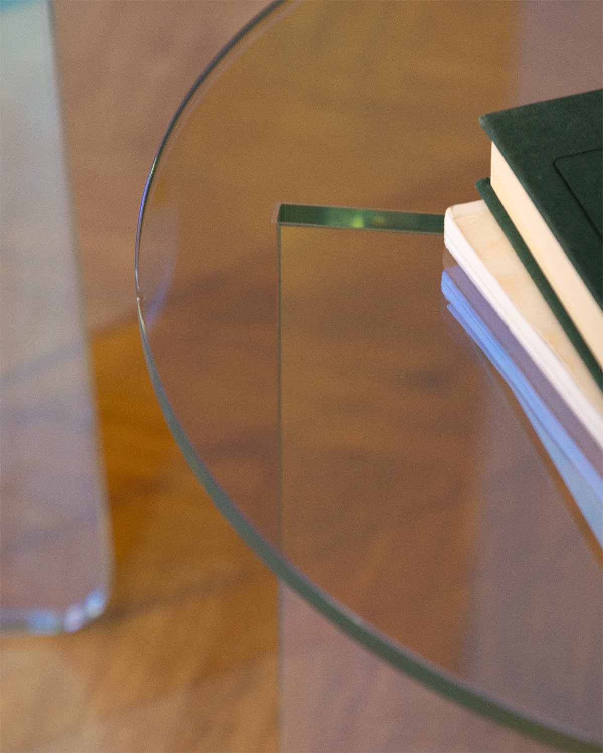 Set of Iridescent Tempered Glass Side Table and Coffee Table Iris, gallery image 3