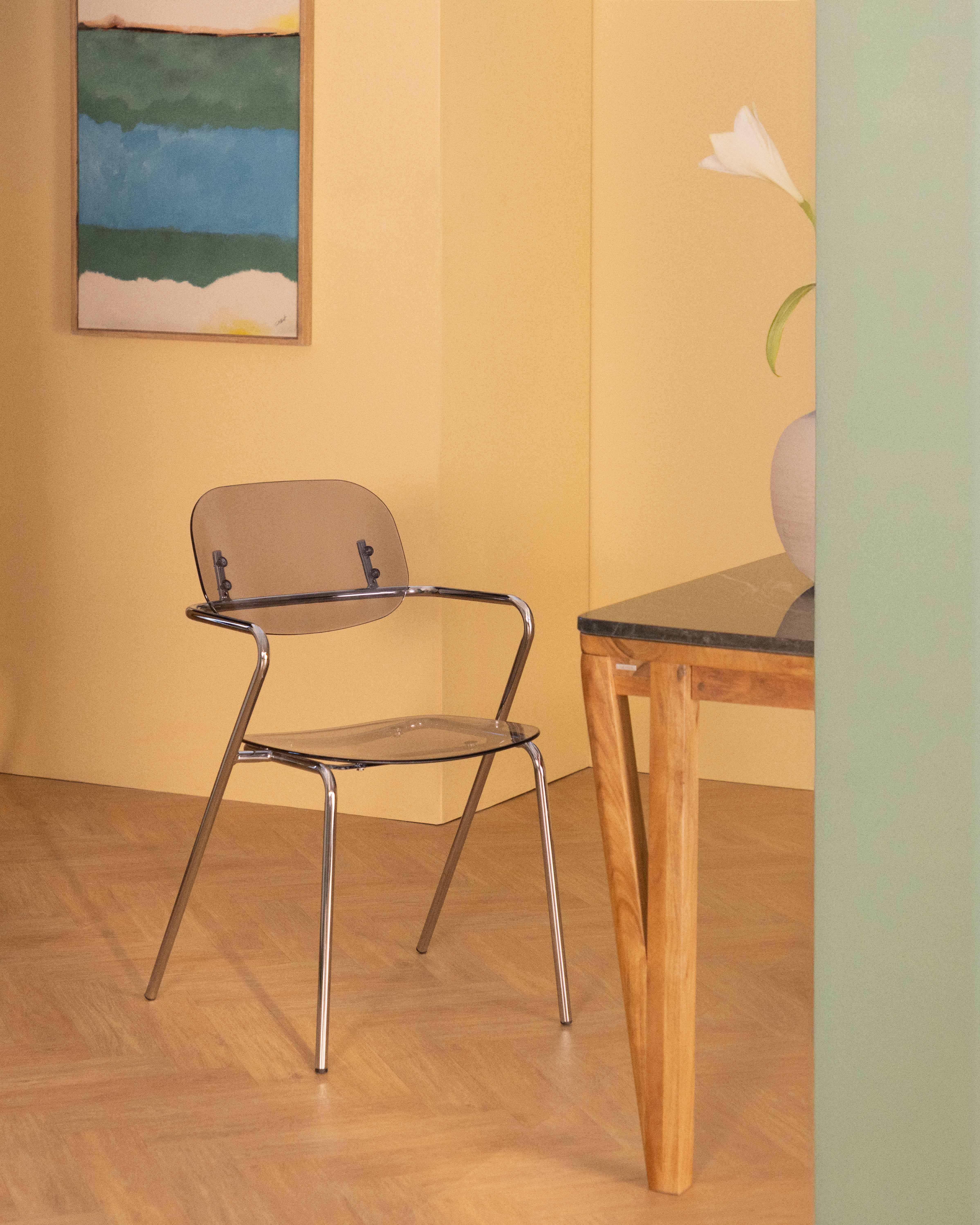 Pack of 2 Dining Chairs with Polyethylene and Metal Armrests Pinha, gallery image 2