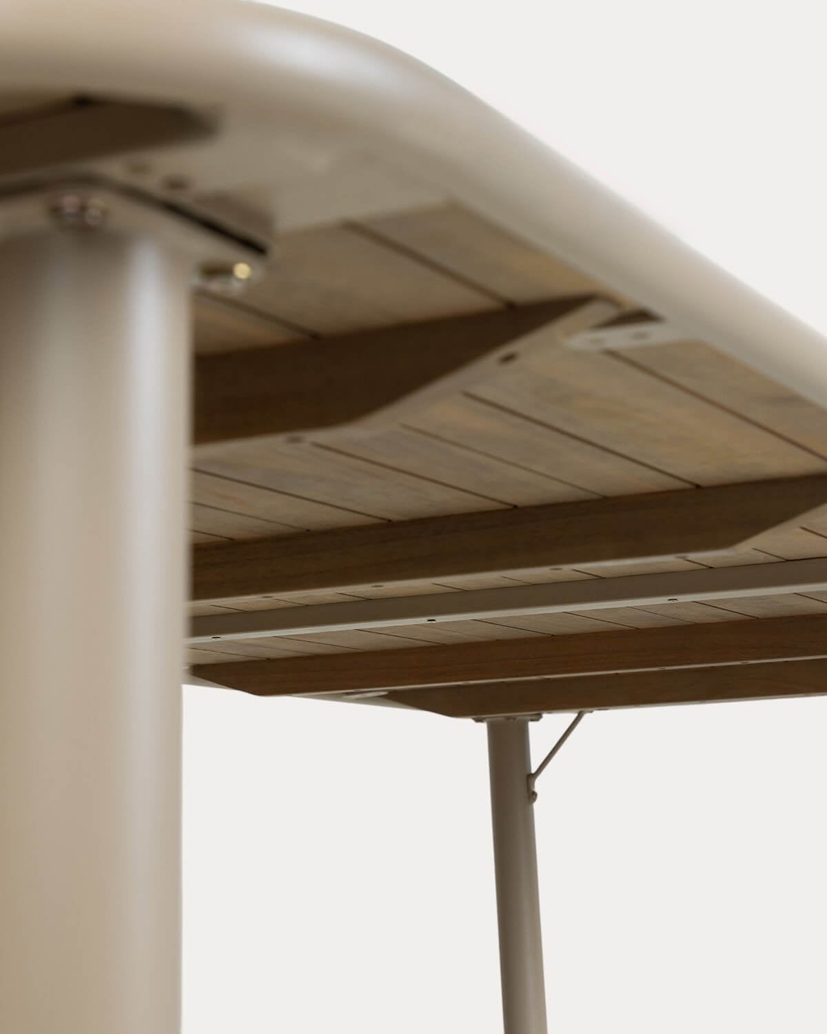 Rectangular Outdoor Table in Acacia Wood and Metal (240x110 cm) Caitlyn, gallery image 5