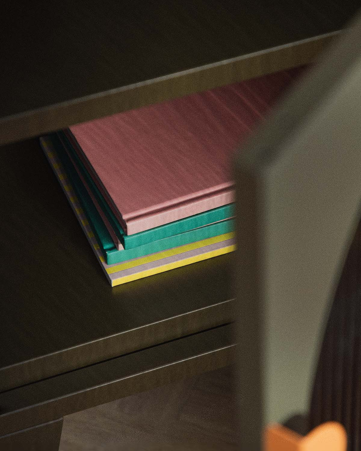 Pack 2 Bedside Tables with Storage in Laminated Steel and Glass (50x40 cm) Andrius, gallery image 3