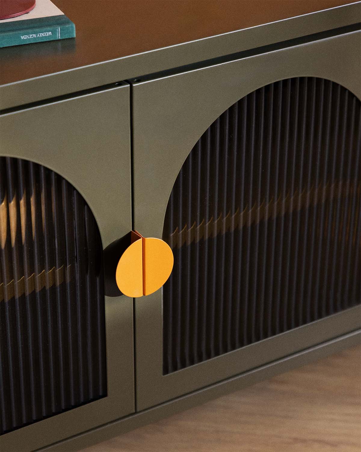 Andrius 4-Door TV Unit in Laminated Steel and Glass, gallery image 3