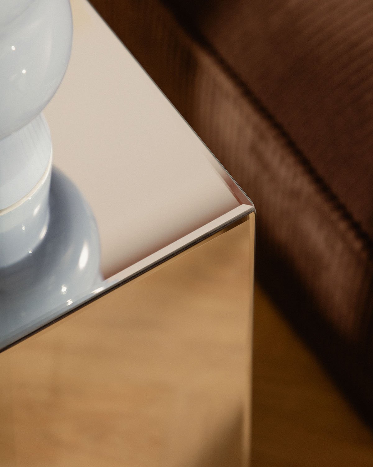 Glass Pedestal (25x25 cm) Ninel, gallery image 3