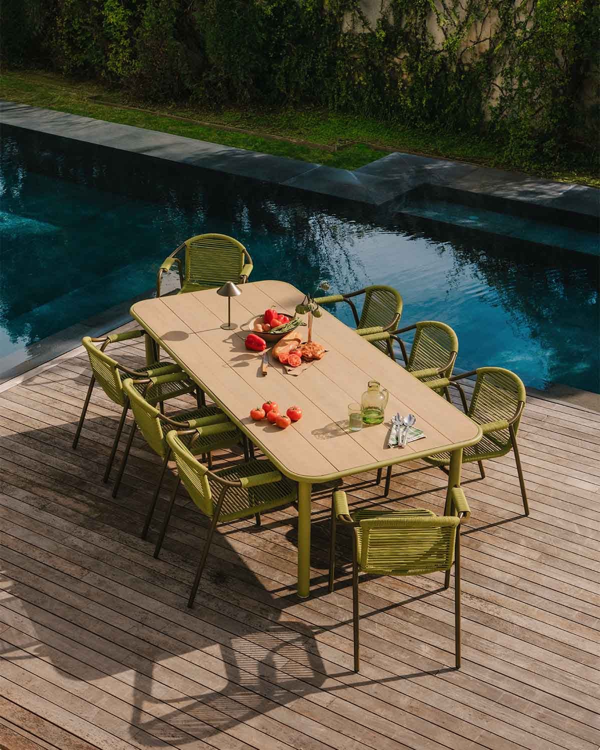 Rectangular Outdoor Table in Acacia Wood and Metal (240x110 cm) Caitlyn, gallery image 2