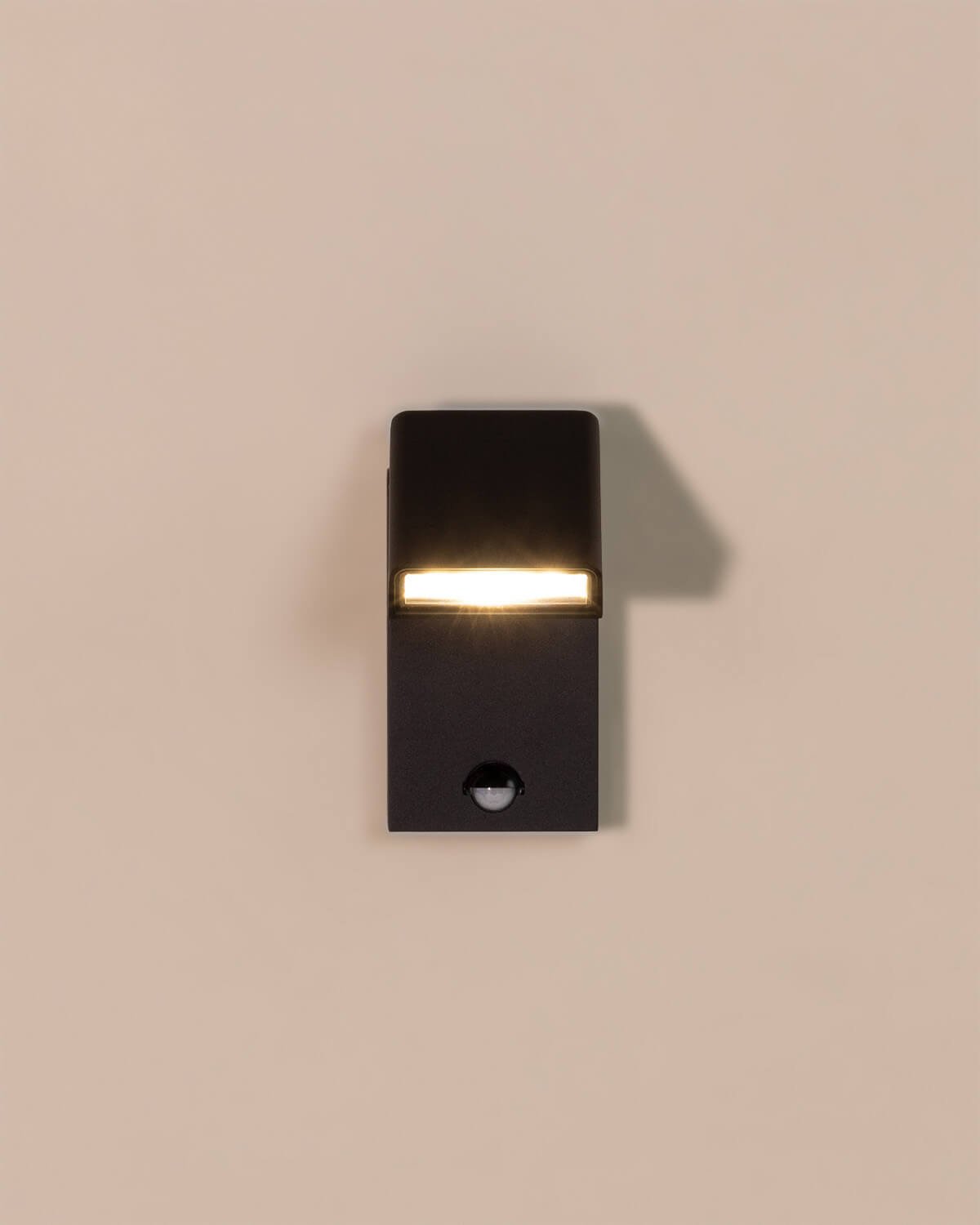 Aluminum LED Outdoor Wall Light Ezan, gallery image 4