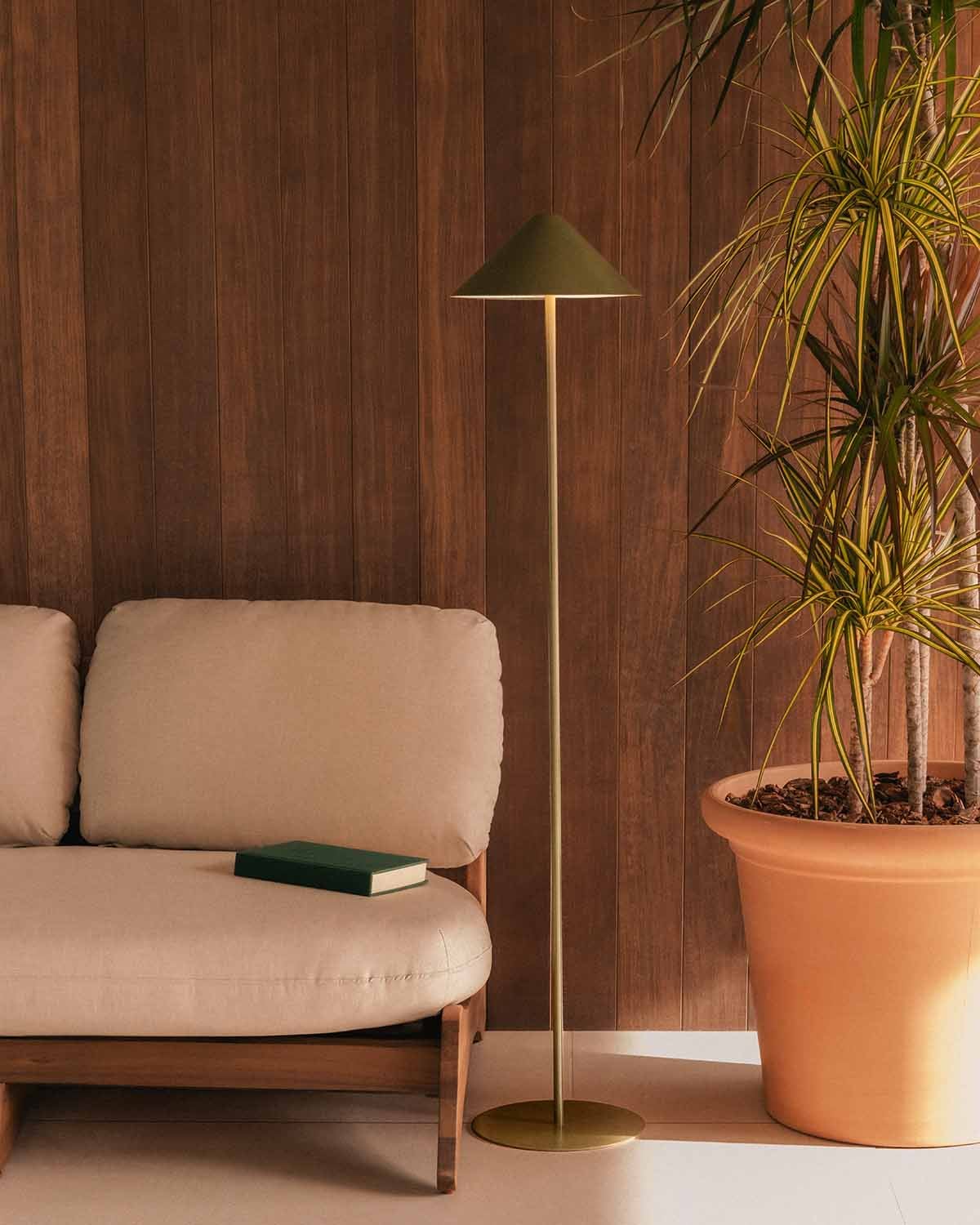 Wireless LED Dimmable Outdoor Floor Lamp Gavi, gallery image 2