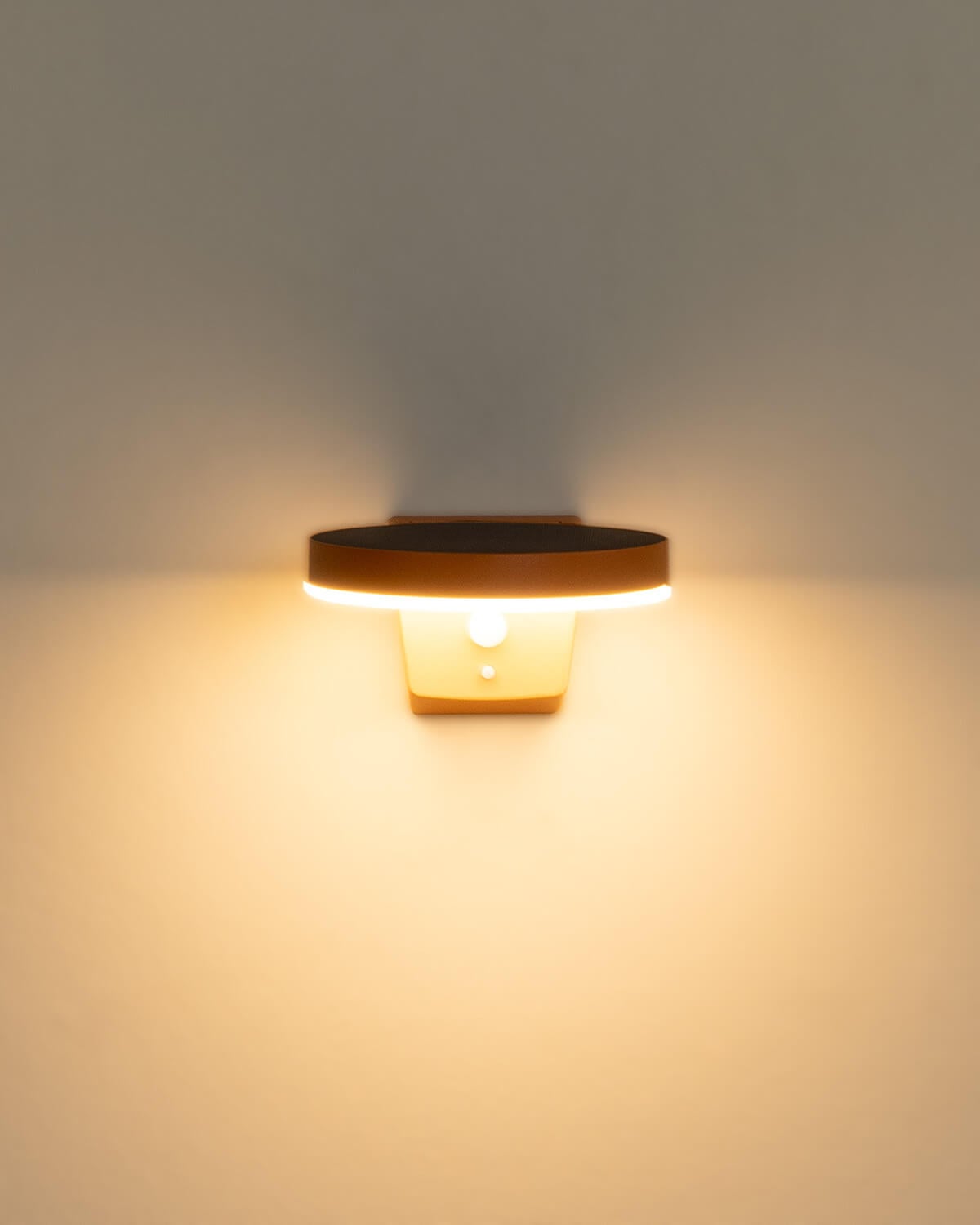 Outdoor Aluminum Solar LED Wall Light Marisa, gallery image 2