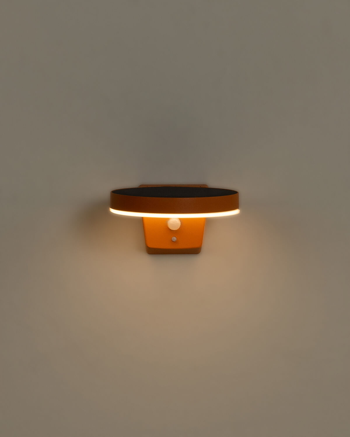 Outdoor Aluminum Solar LED Wall Light Marisa, gallery image 4