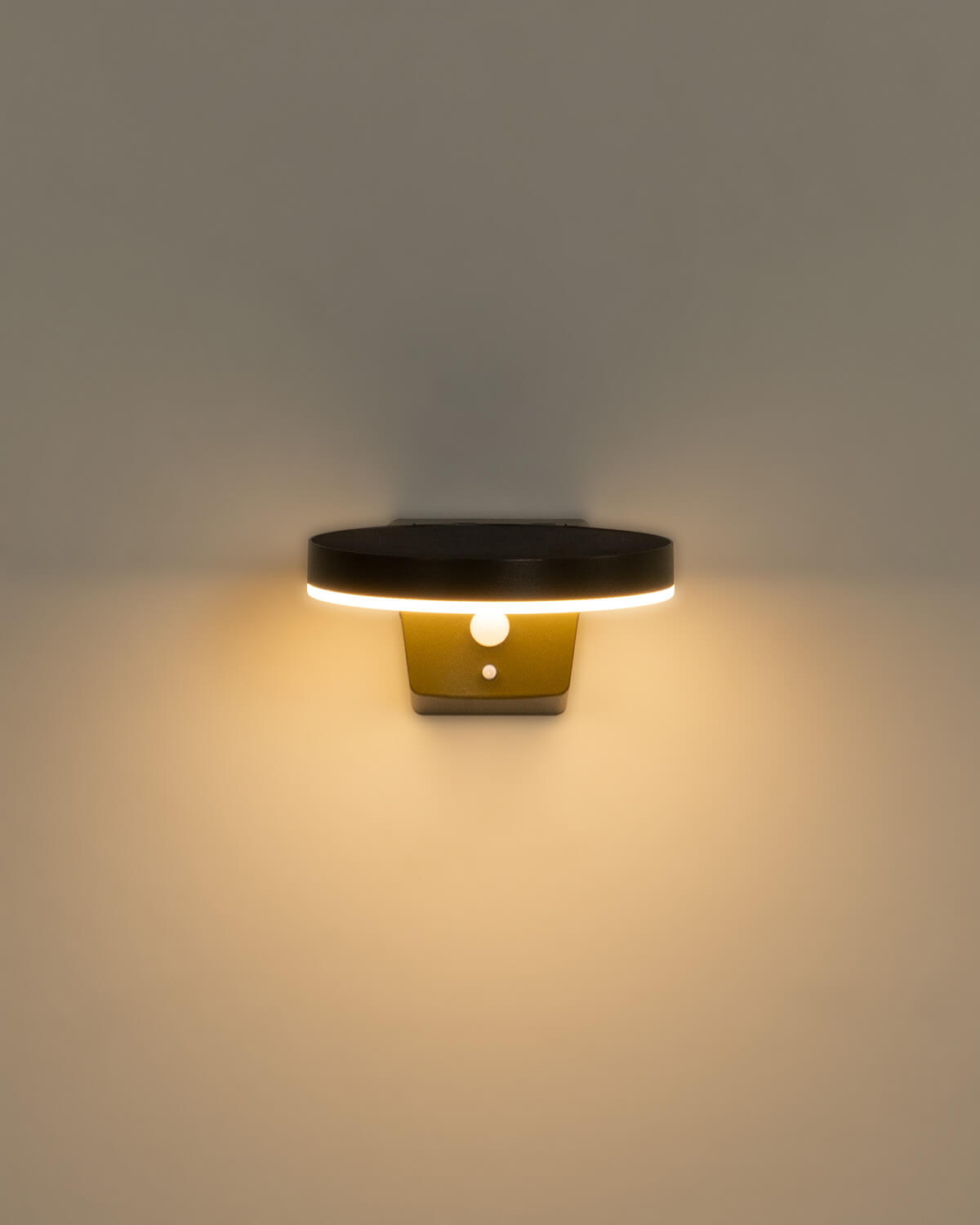 Outdoor Aluminum Solar LED Wall Light Marisa, gallery image 4