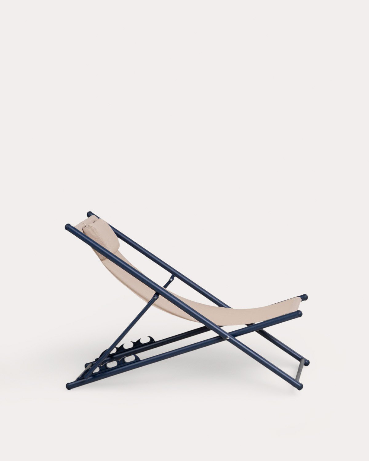 Reclining Metal and Fabric Hammock Ohiane, gallery image 2