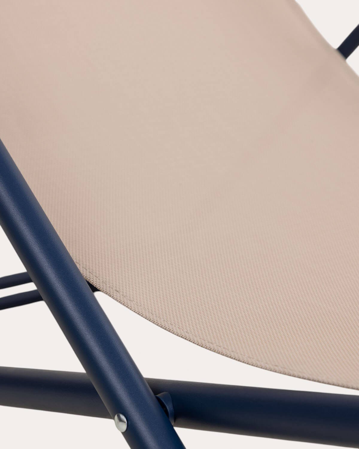 Reclining Metal and Fabric Hammock Ohiane, gallery image 5