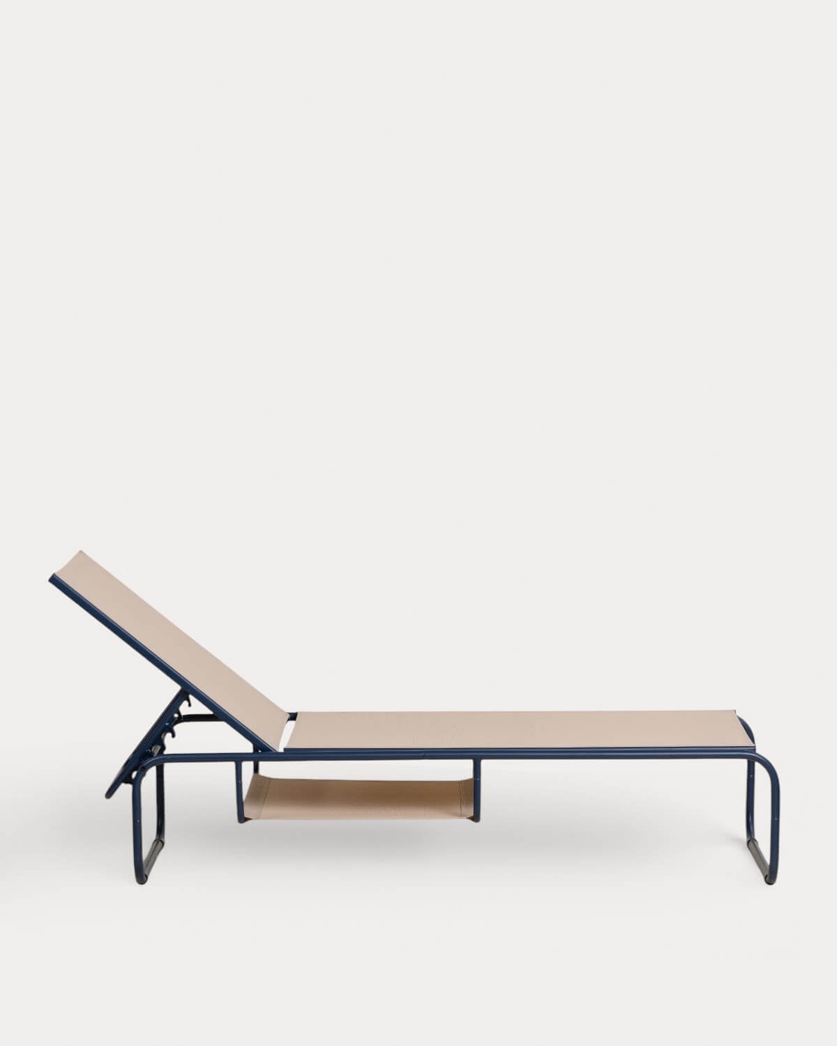 Reclining Metal and Fabric Sun Lounger Ohiane, gallery image 2