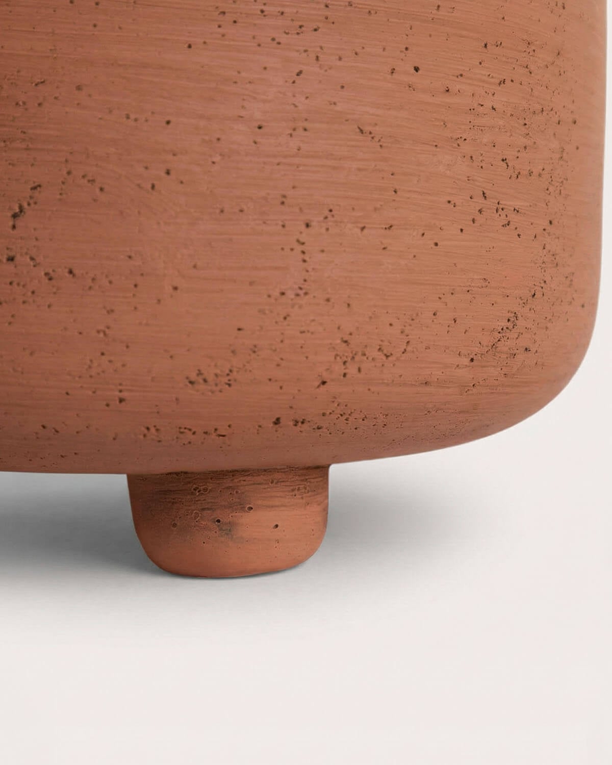 Round Cement Planter Petunia, gallery image 4