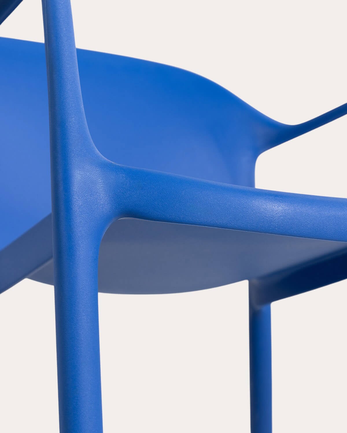 Rectangular Metal Table Set (200x90 cm) Dessie and 8 Outdoor Polypropylene Armchairs Juana, gallery image 7