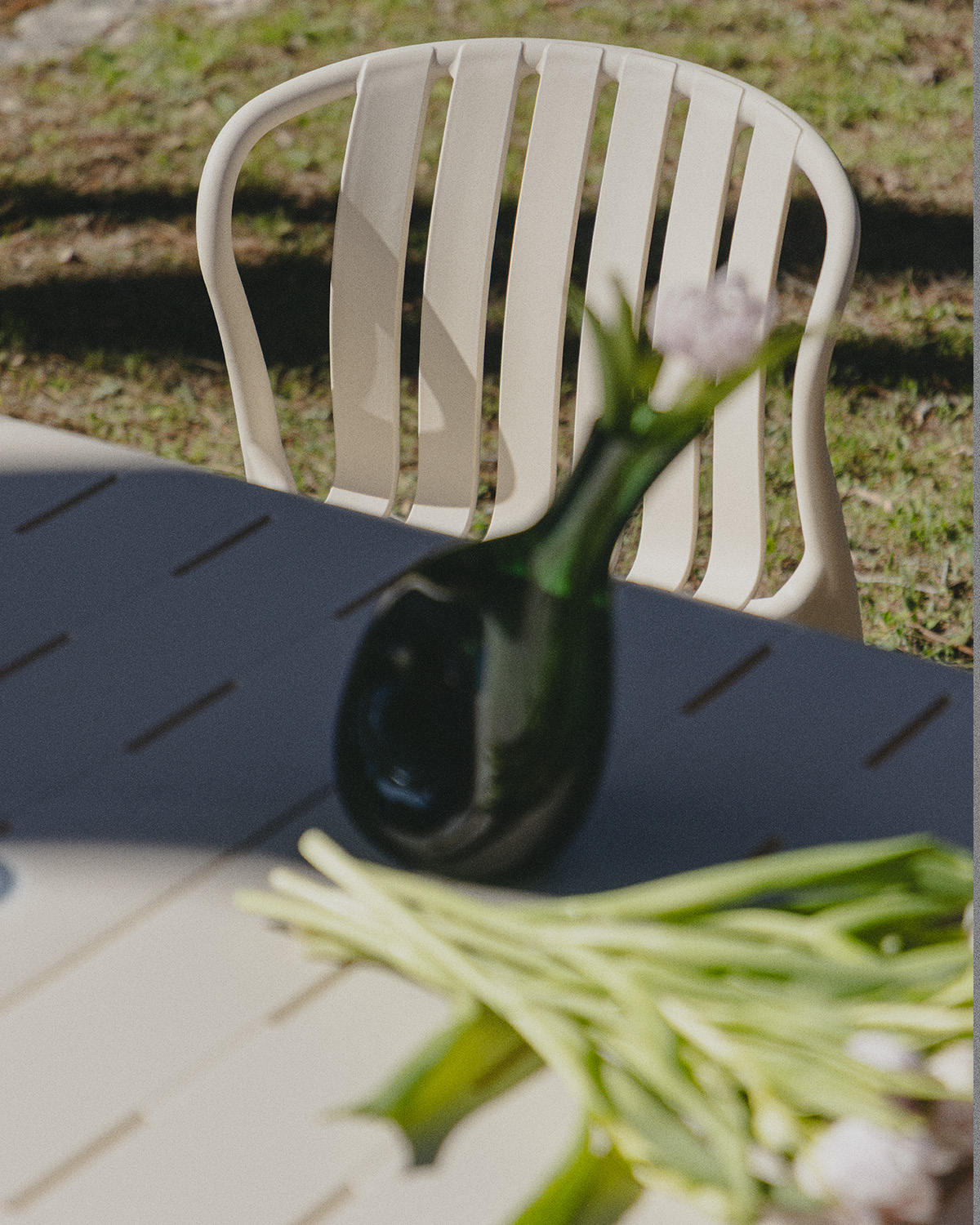 Rectangular Table (153x90 cm) and 4 Polypropylene Outdoor Chairs Set Baztan, gallery image 3
